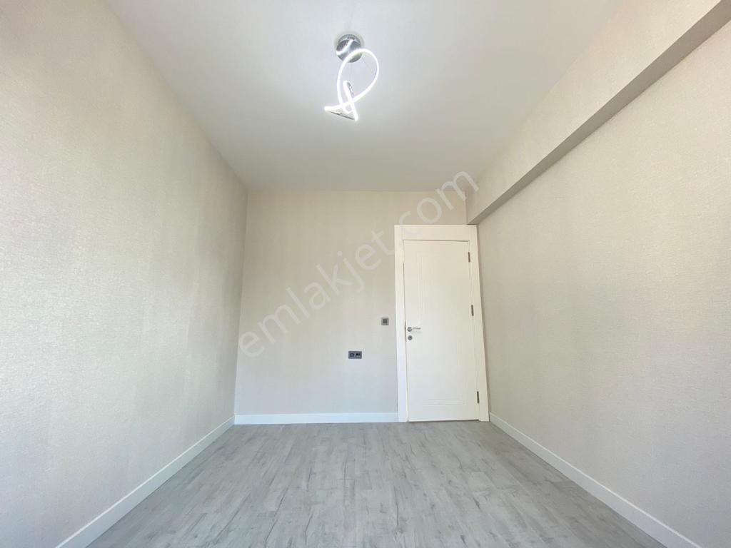 Pursaklar Mehmet Zengin Emlak'tan Kapalı Otoparklı Çift Banyolu 13.kat 4+1 Lüks Sitede Daire - Görsel 10