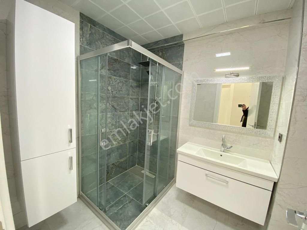 Pursaklar Mehmet Zengin Emlak'tan Kapalı Otoparklı Çift Banyolu 13.kat 4+1 Lüks Sitede Daire - Görsel 25