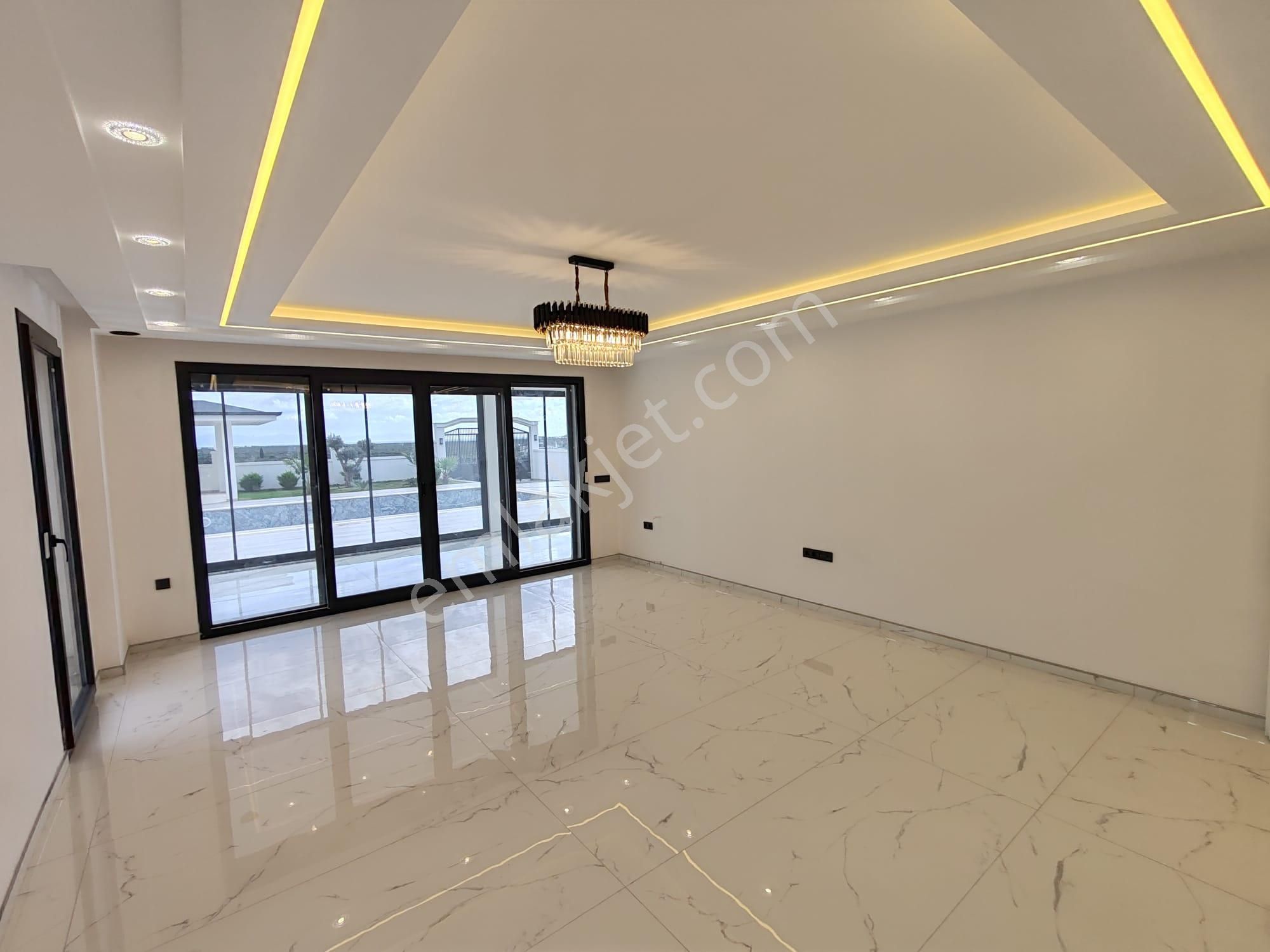 Didim Merkezde 4+1 Lüks Villa 600m2 Arsa İçinde - Görsel 14