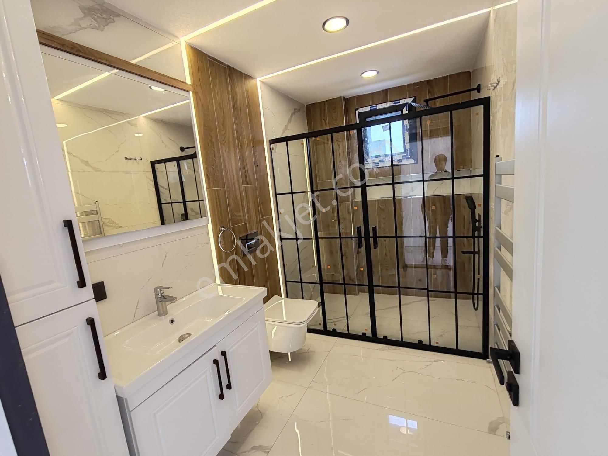 Didim Merkezde 4+1 Lüks Villa 600m2 Arsa İçinde - Görsel 24