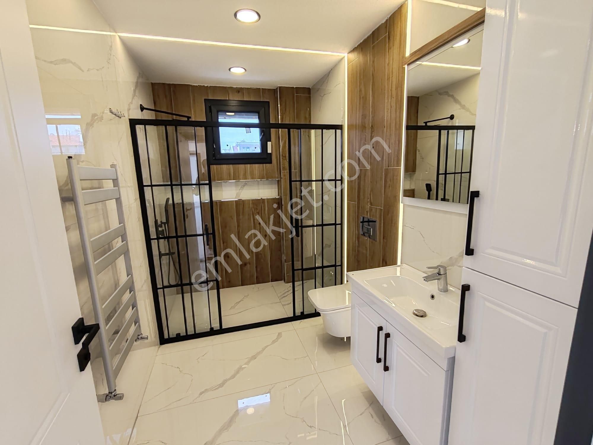 Didim Merkezde 4+1 Lüks Villa 600m2 Arsa İçinde - Görsel 32