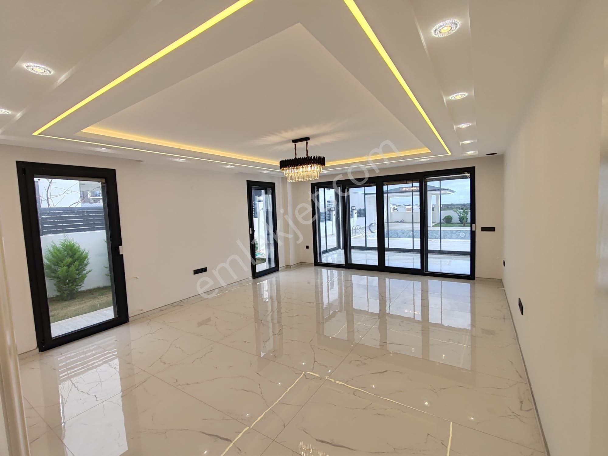 Didim Merkezde 4+1 Lüks Villa 600m2 Arsa İçinde - Görsel 13