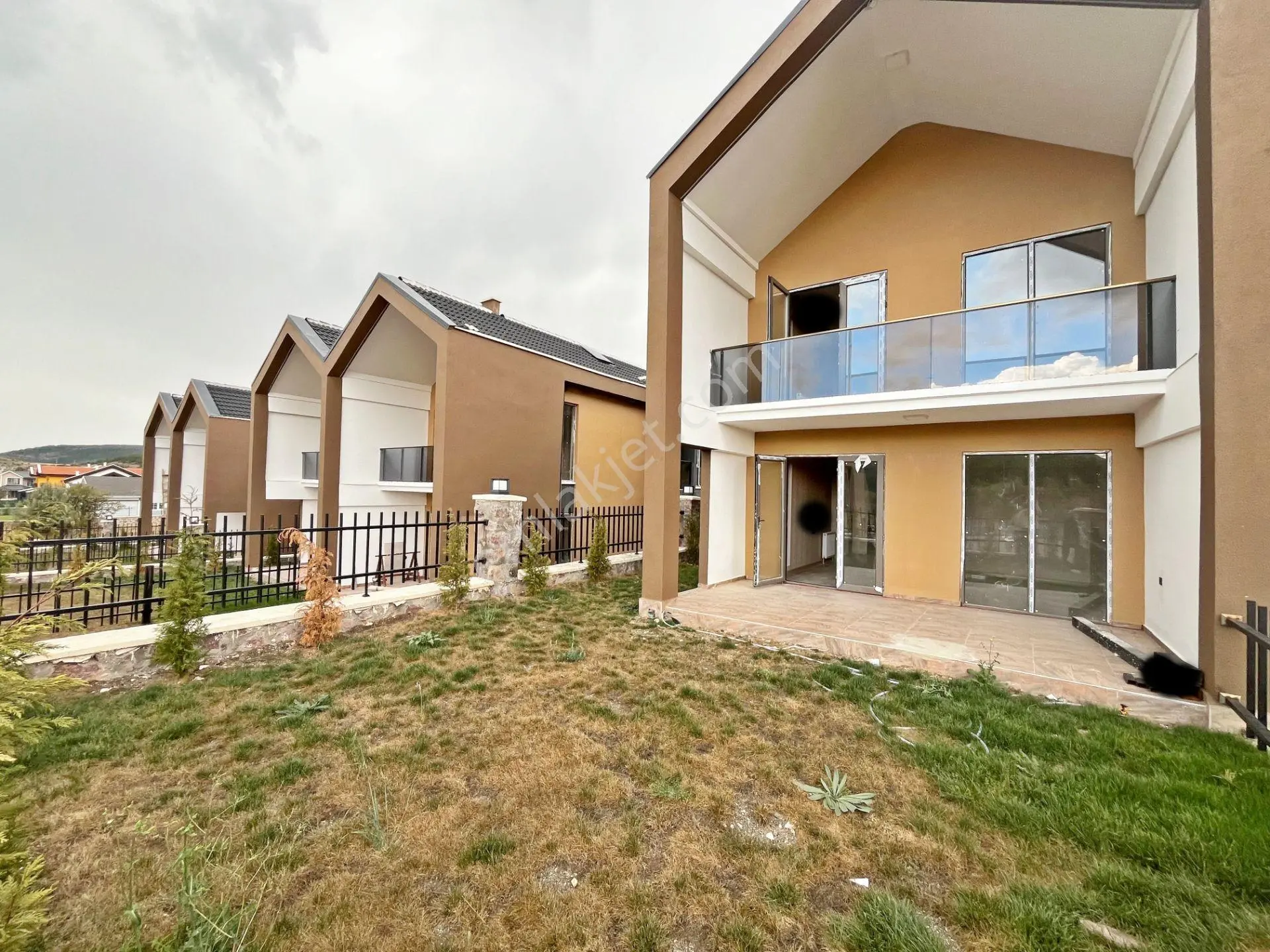 Myg'den Çamlıdere'de Satılık Sıfır Dubleks Full Yapılı Villa - Görsel 2