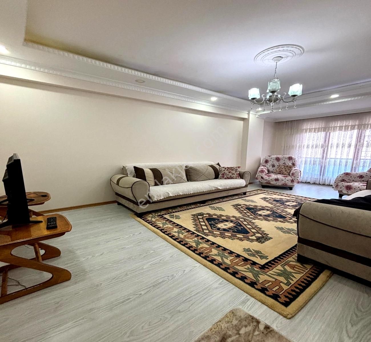 Batı Yapıdan Doğan Araslı Caddesine 2 Dk Kiralık 20 Bin - Görsel 24