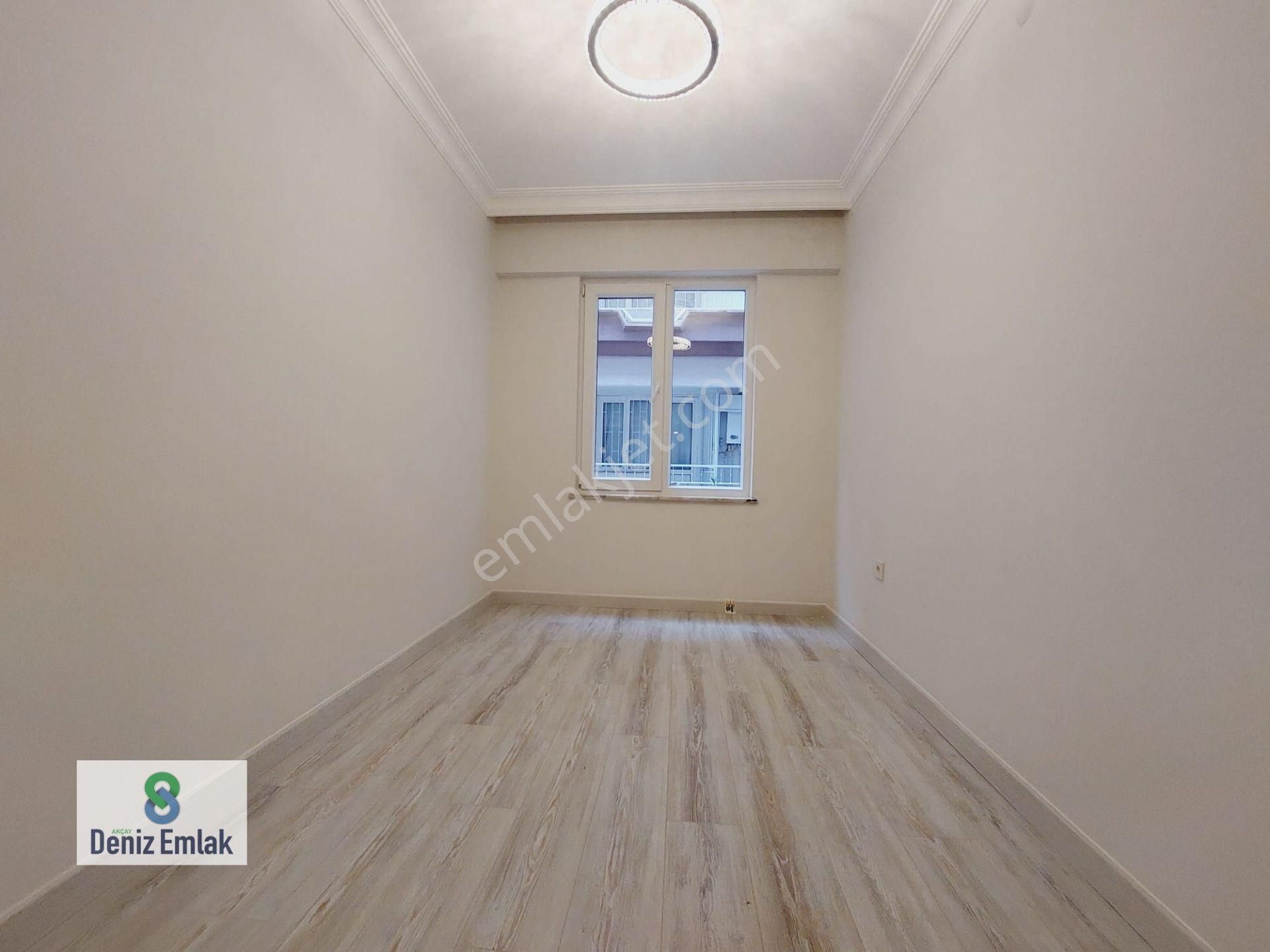 Denizden Akçayda Öncephe Komple Tadilatlı Satılık 3+1 Daire. - Görsel 5