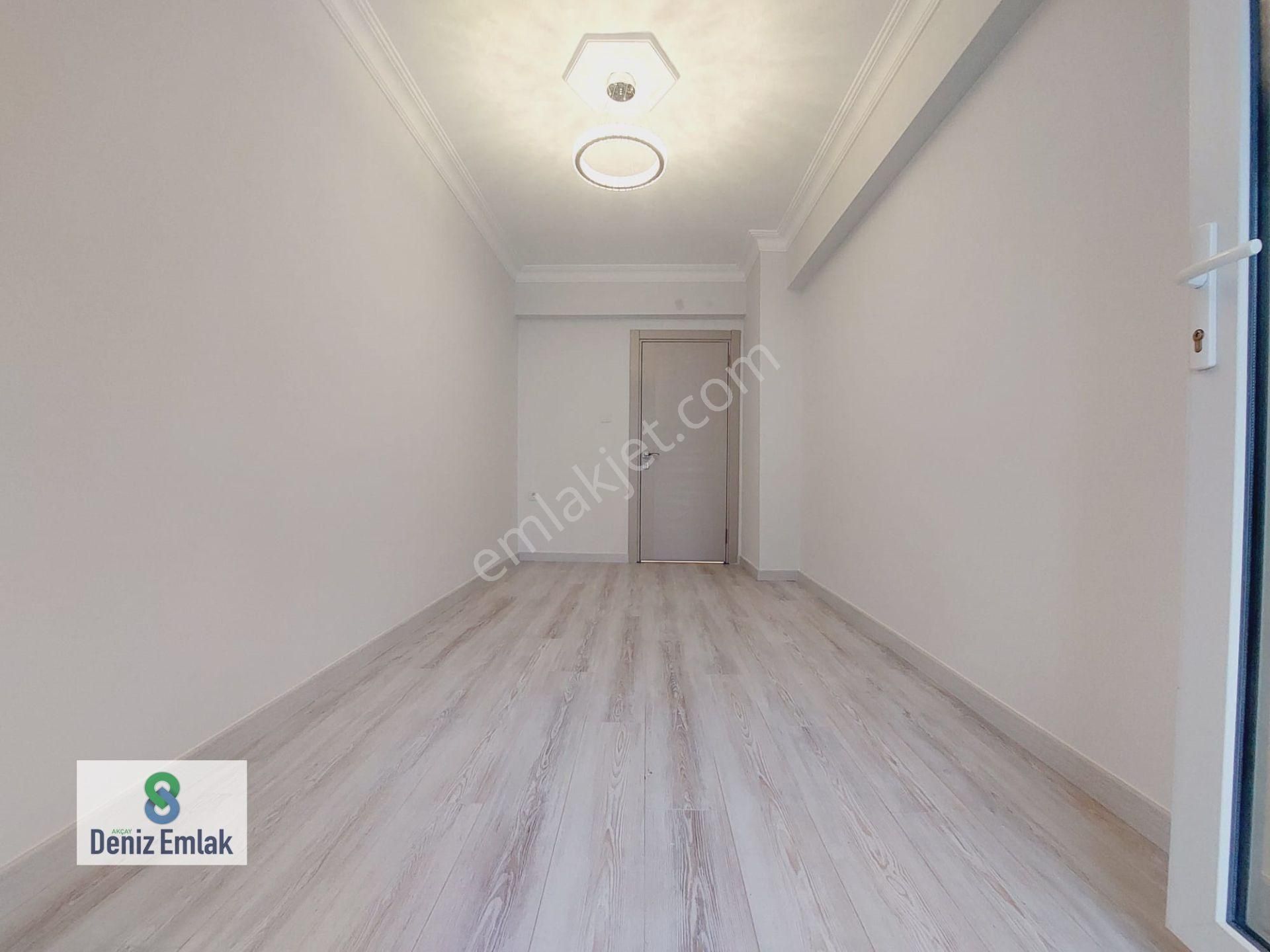 Denizden Akçayda Öncephe Komple Tadilatlı Satılık 3+1 Daire. - Görsel 34