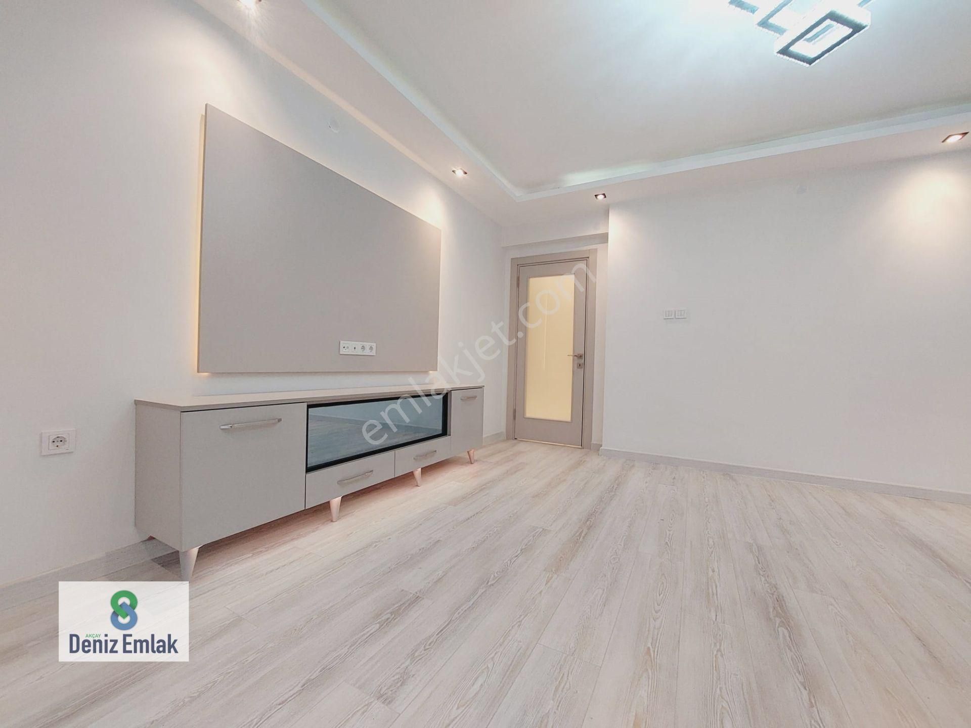 Denizden Akçayda Öncephe Komple Tadilatlı Satılık 3+1 Daire. - Görsel 27
