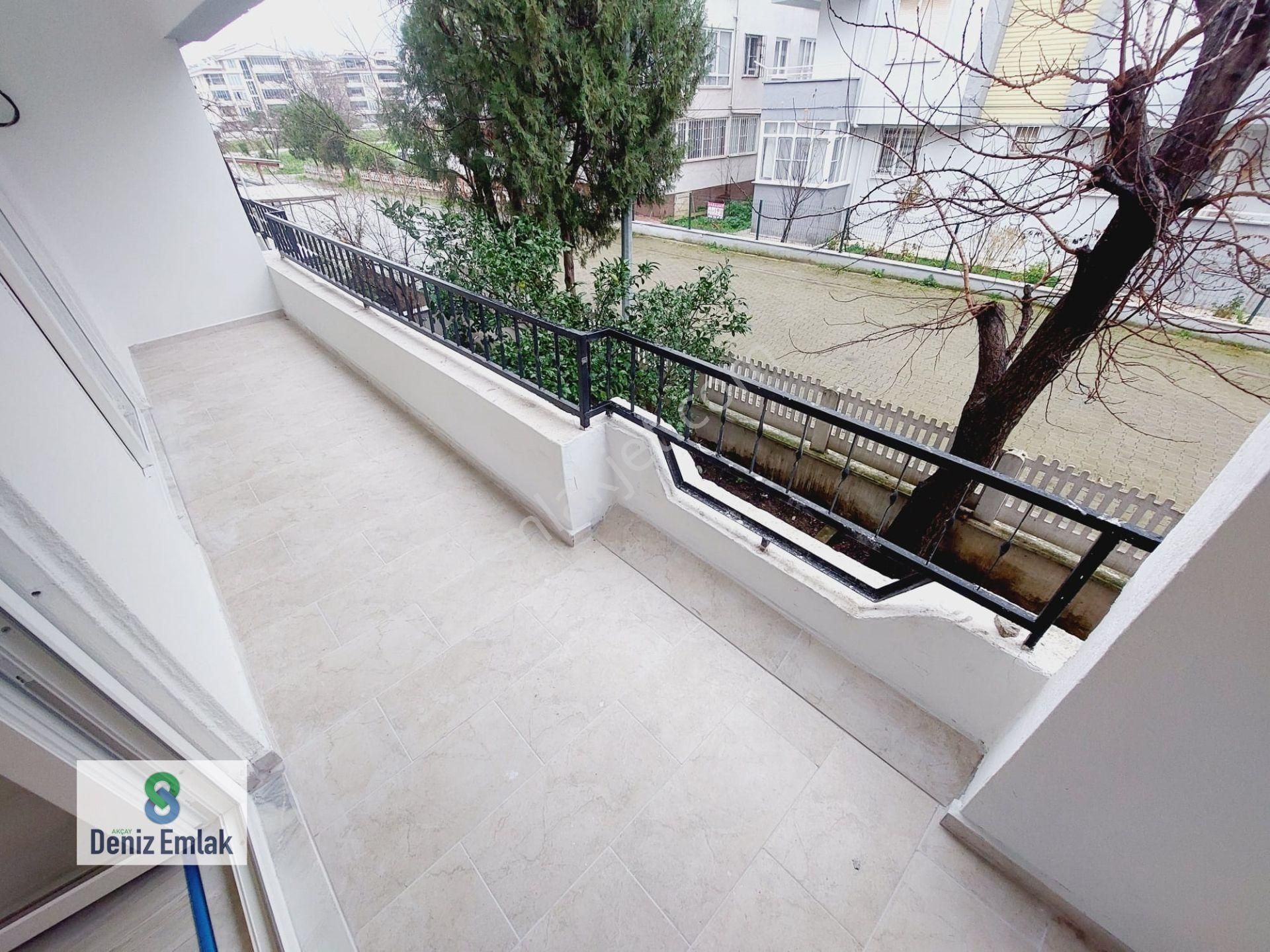 Denizden Akçayda Öncephe Komple Tadilatlı Satılık 3+1 Daire. - Görsel 29