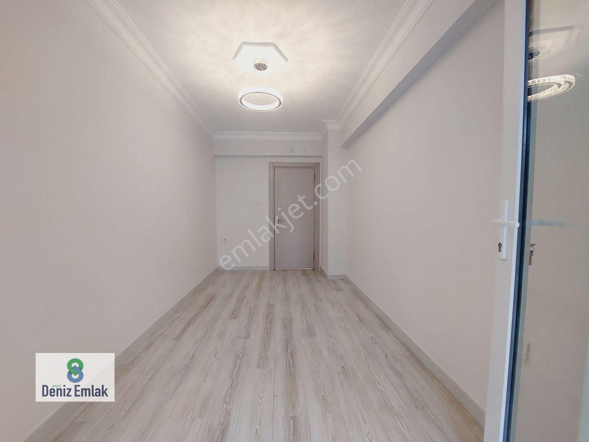 Denizden Akçayda Öncephe Komple Tadilatlı Satılık 3+1 Daire. - Görsel 28