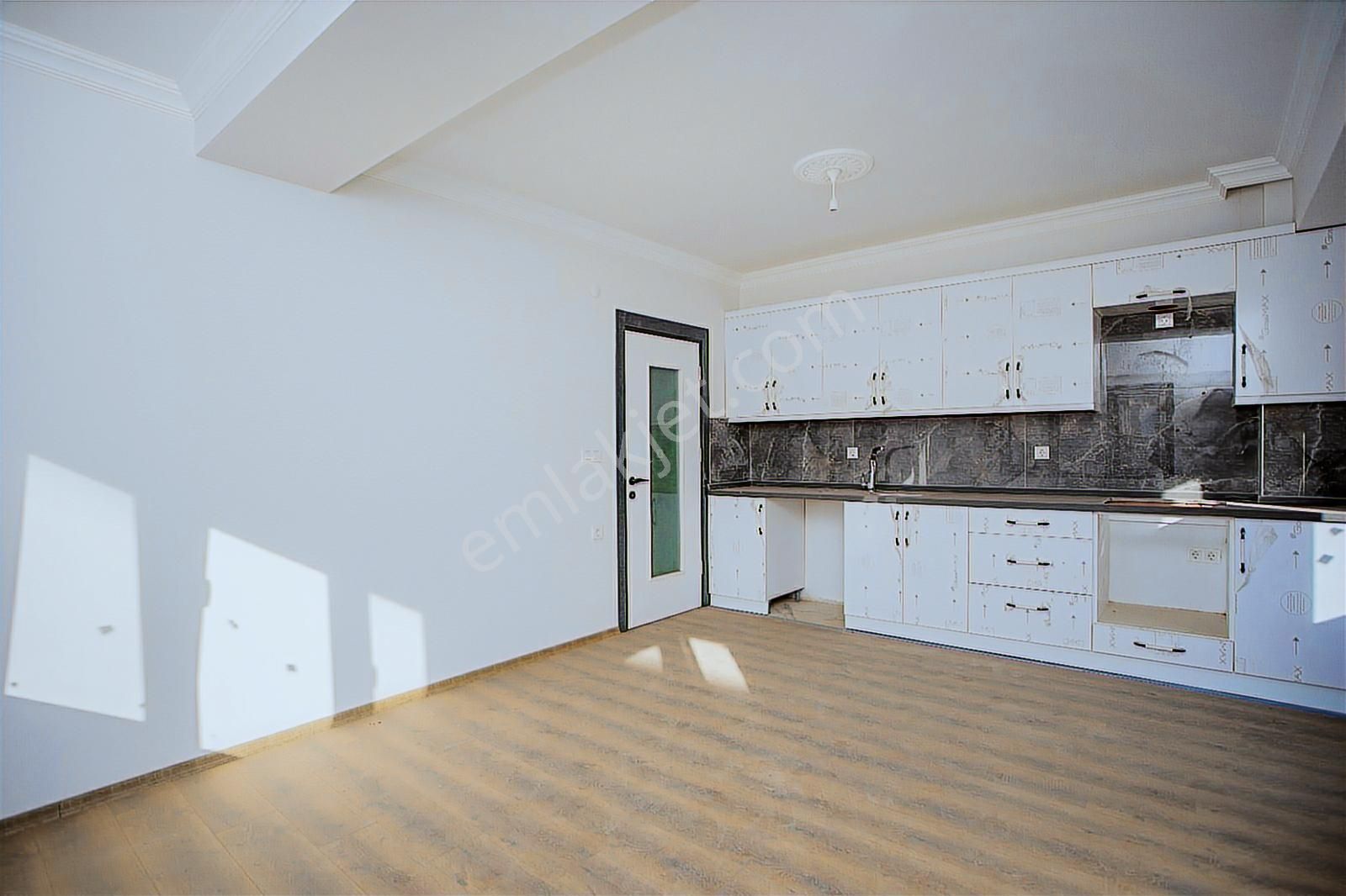 Foça Bağarası Kazım Dirik Mah. Anayola Yakın Kiralık 2+1 Daire - Görsel 26