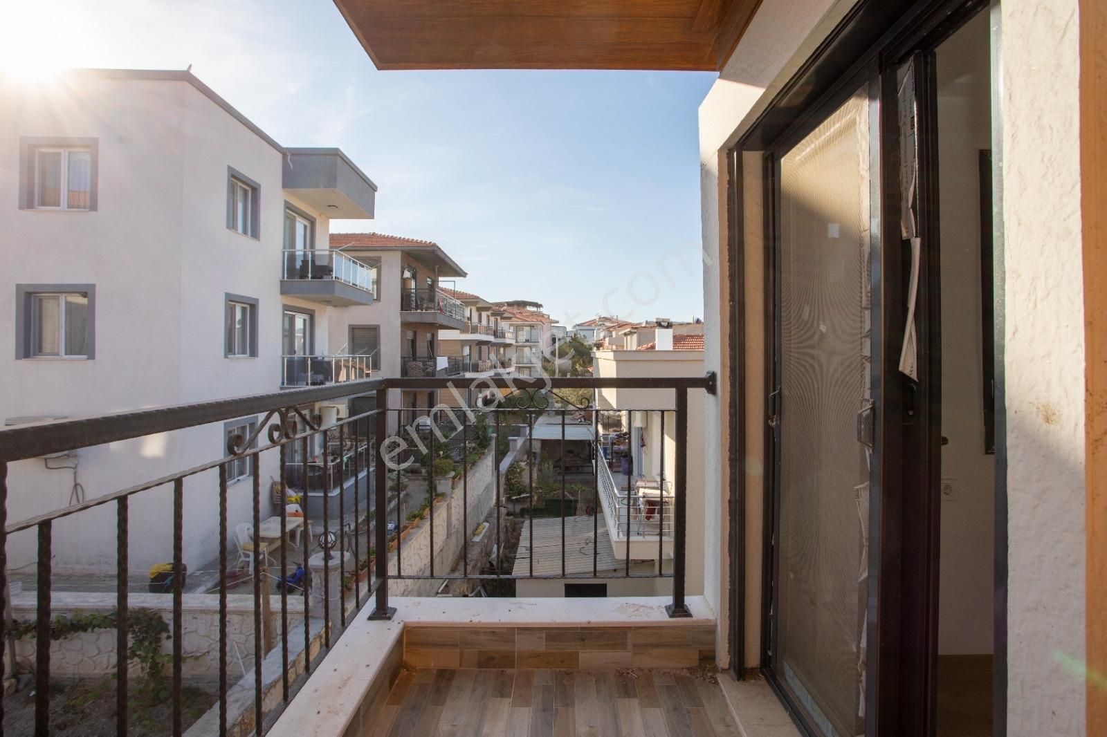 Foça Bağarası Kazım Dirik Mah. Anayola Yakın Kiralık 2+1 Daire - Görsel 19