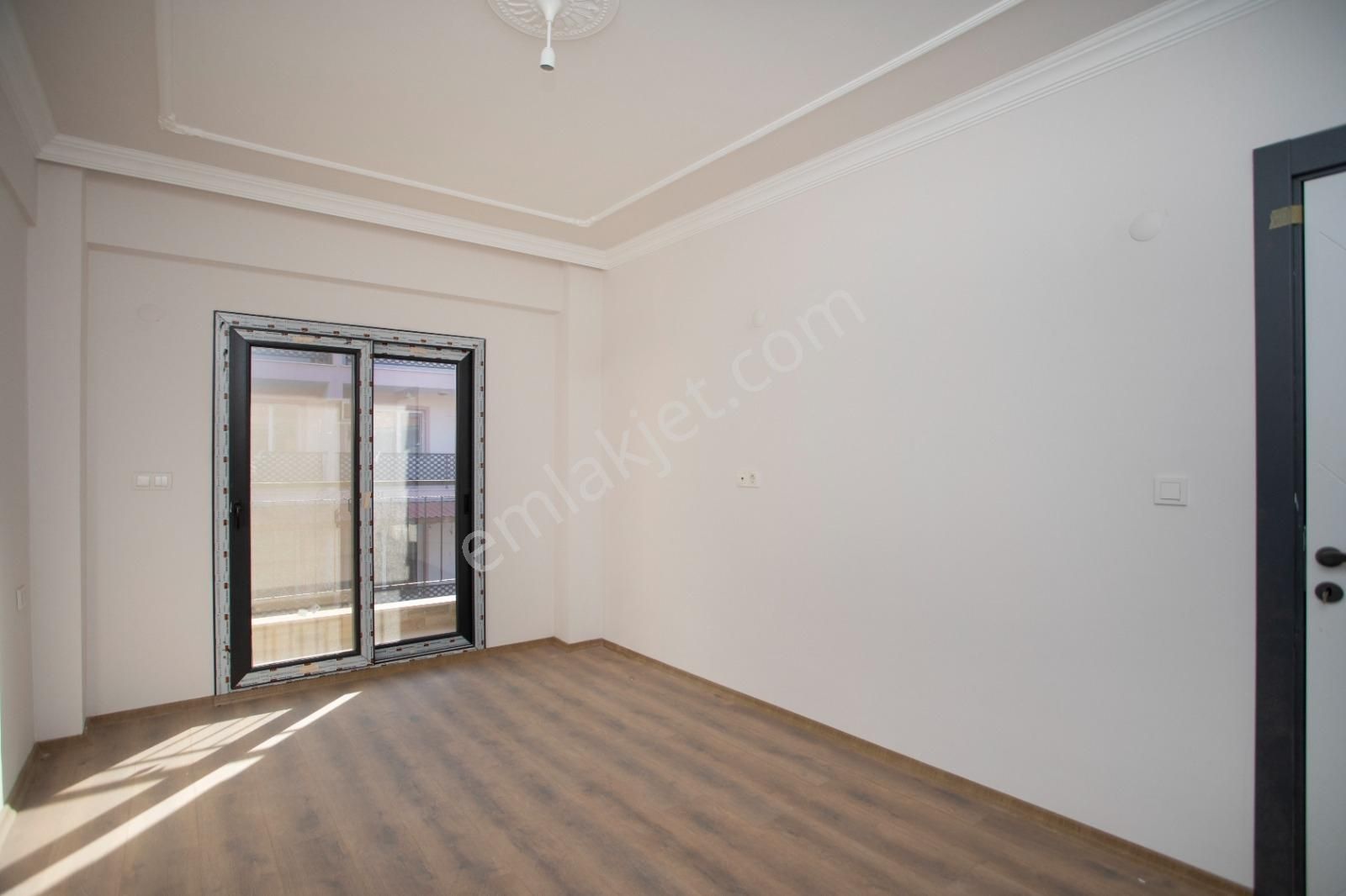 Foça Bağarası Kazım Dirik Mah. Anayola Yakın Kiralık 2+1 Daire - Görsel 29