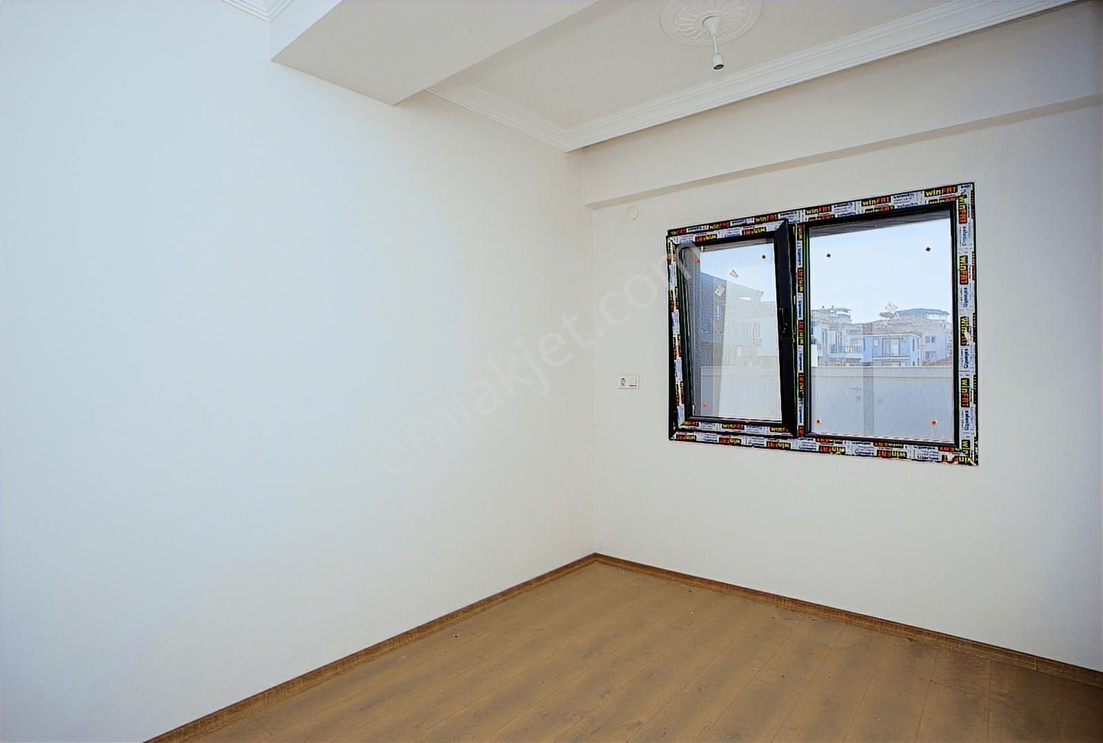 Foça Bağarası Kazım Dirik Mah. Anayola Yakın Kiralık 2+1 Daire - Görsel 11