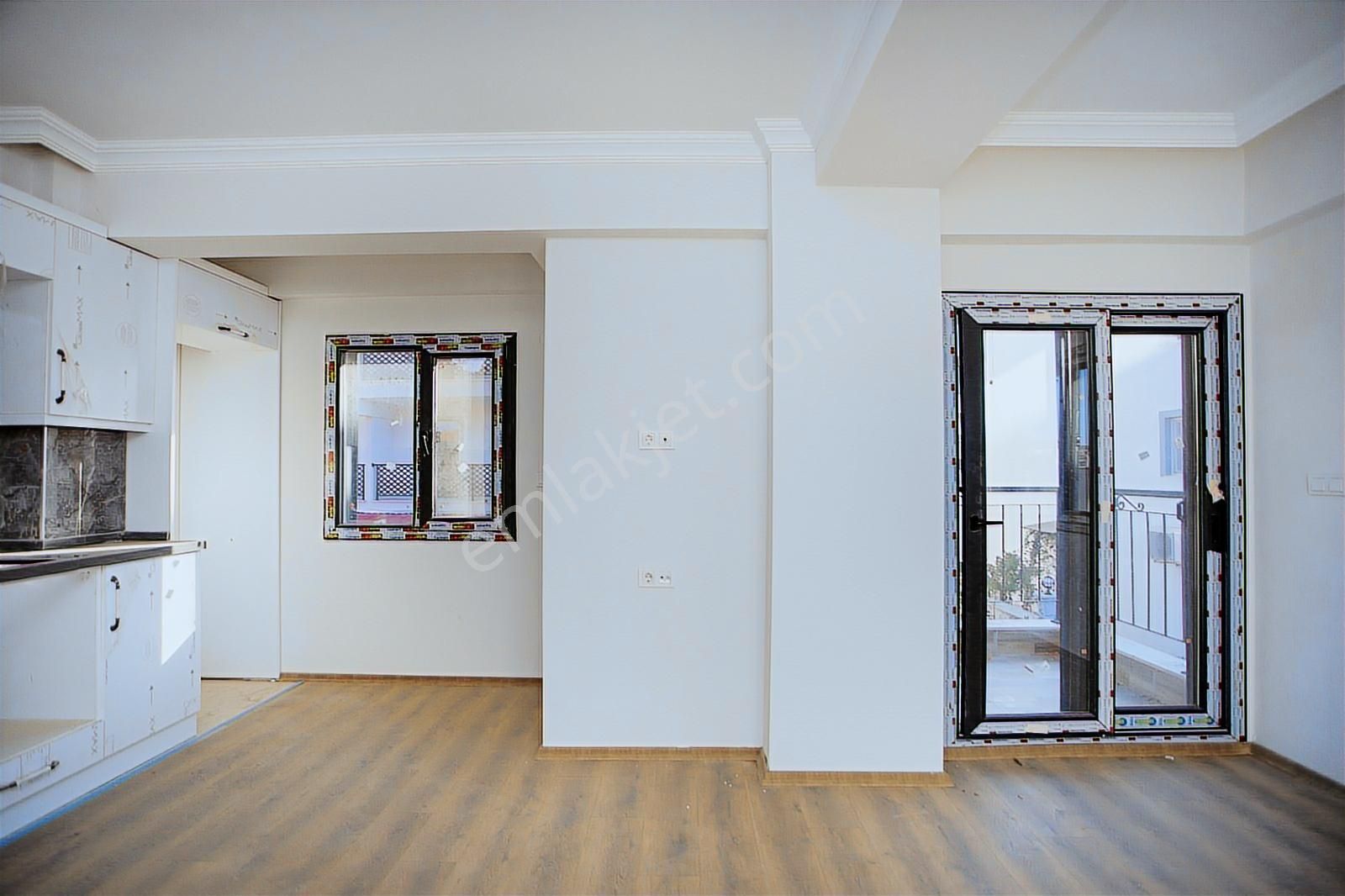 Foça Bağarası Kazım Dirik Mah. Anayola Yakın Kiralık 2+1 Daire - Görsel 6