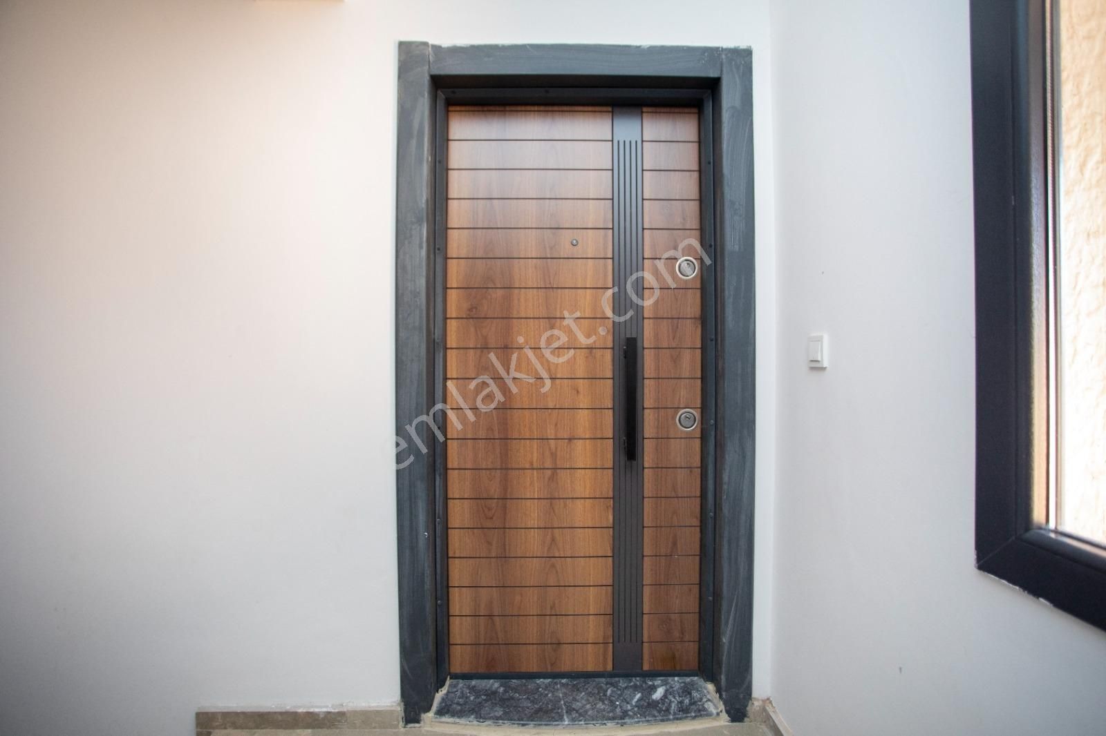 Foça Bağarası Kazım Dirik Mah. Anayola Yakın Kiralık 2+1 Daire - Görsel 8