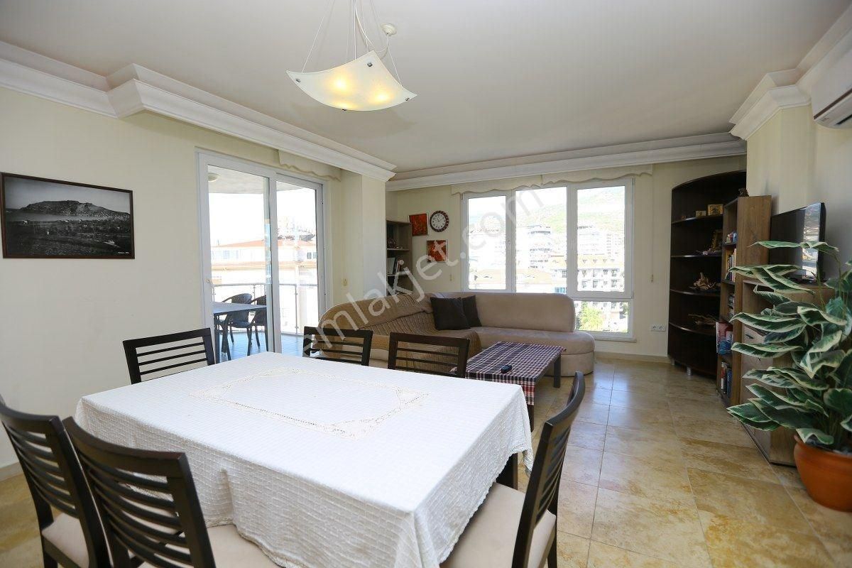 Cikcilli’de 9. Katta Geniş 2+1 Daire – Full Eşyalı Ve Denize Sadece 900 Metre!