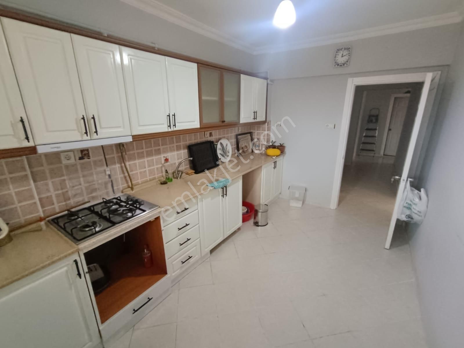 Kazimiye Mah. 2+1 /116 M2 Ebeveyn Banyolu Site İçi Kiralık Daire