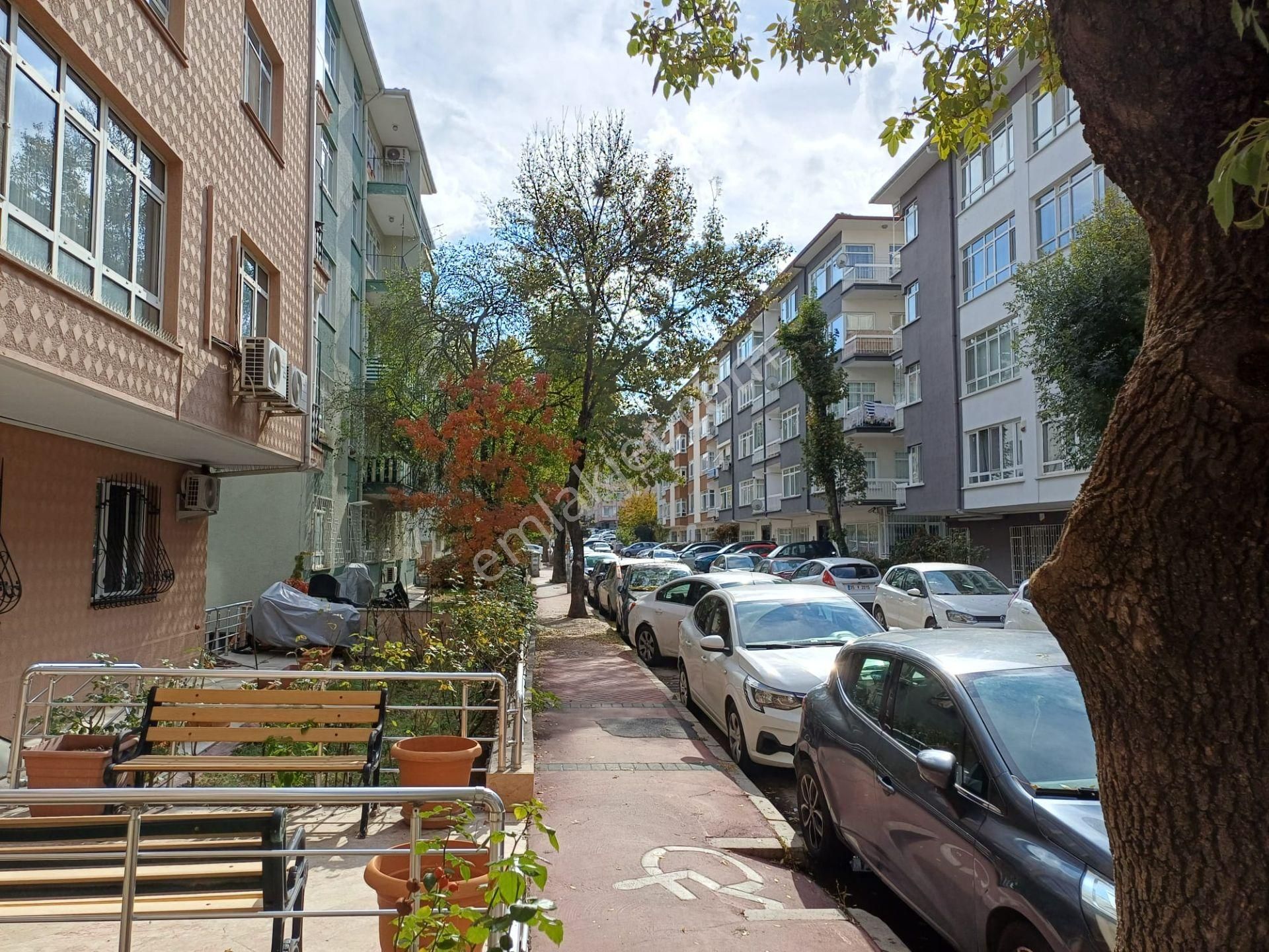 Aşağı Ayrancı Üst Kuzgunda 3.katta 125 M2 3+1 Satılık Boş Daire