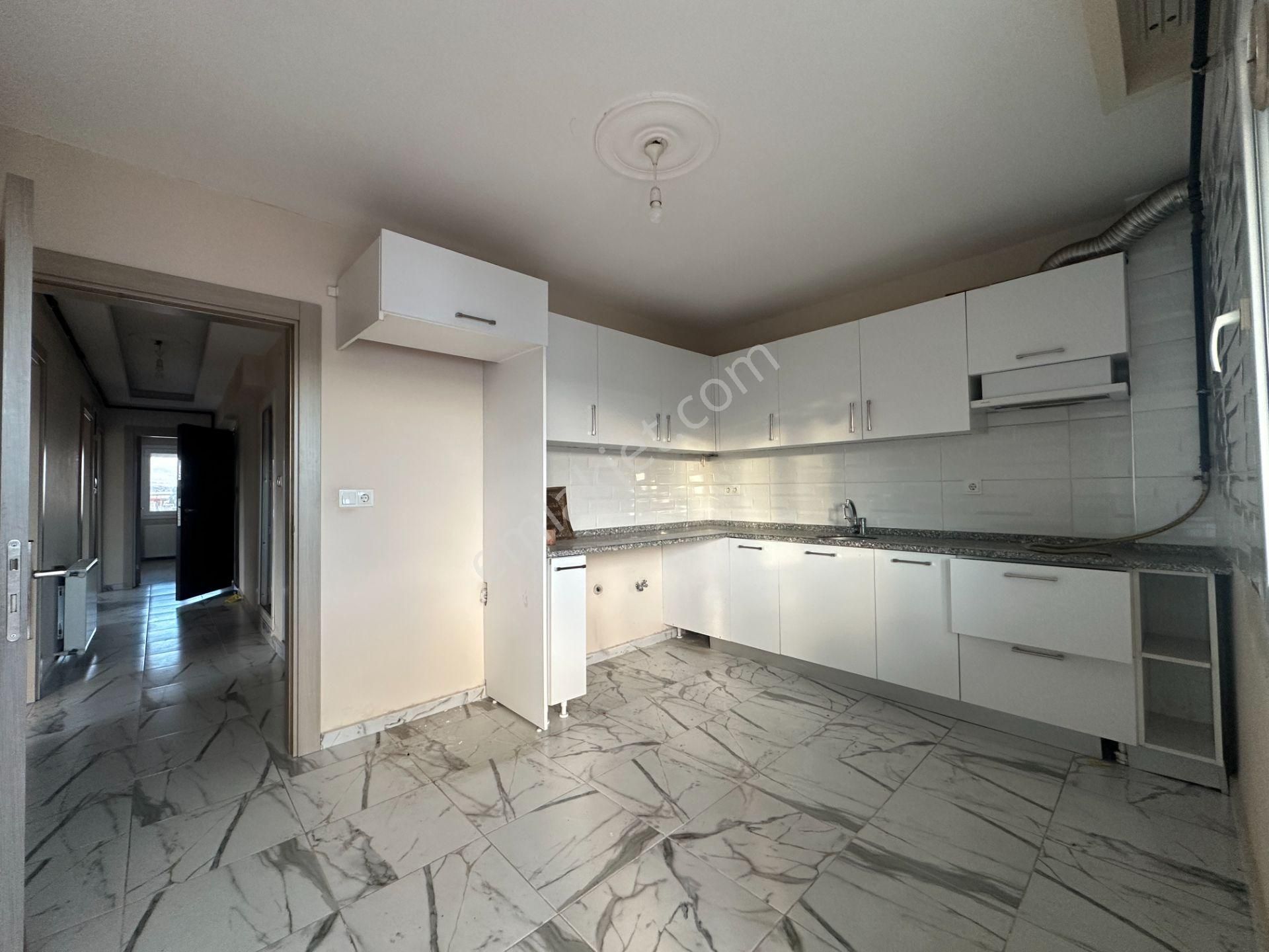 Çalışkan__dan Karabağlar Aydın Mah. Doğalgazlı 3+1 Kiralık Daire - Görsel 8