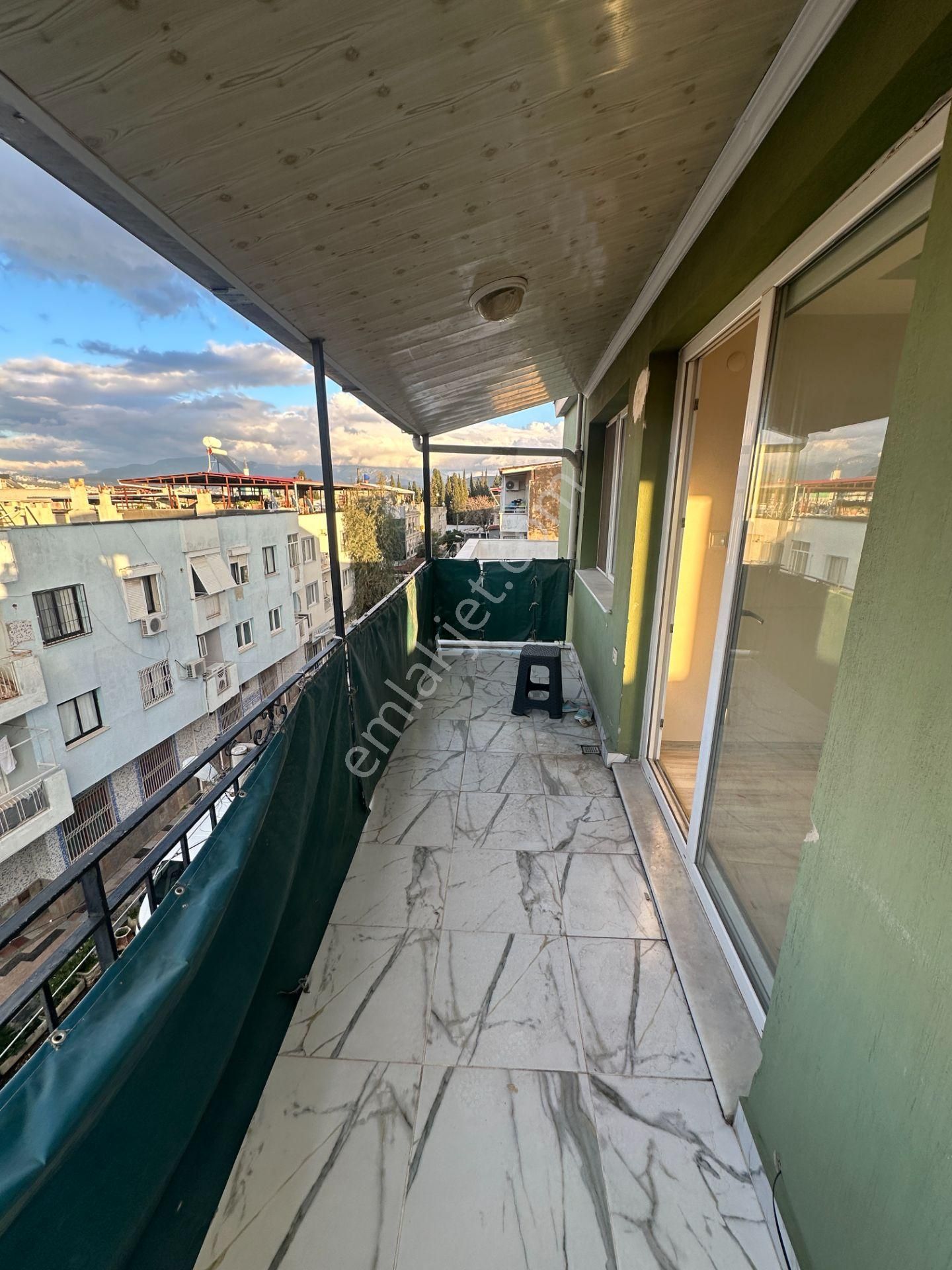 Çalışkan__dan Karabağlar Aydın Mah. Doğalgazlı 3+1 Kiralık Daire - Görsel 12