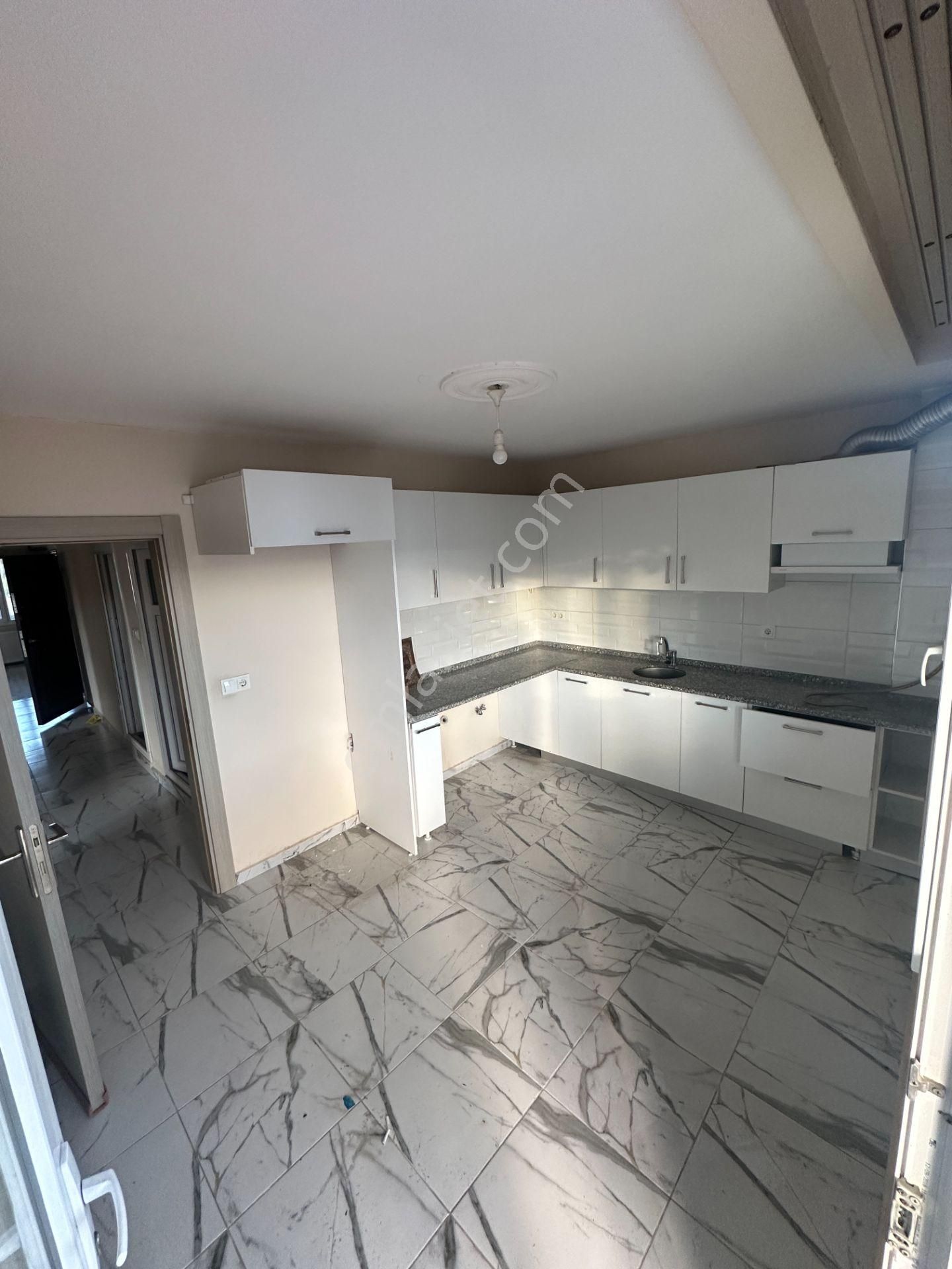 Çalışkan__dan Karabağlar Aydın Mah. Doğalgazlı 3+1 Kiralık Daire - Görsel 6