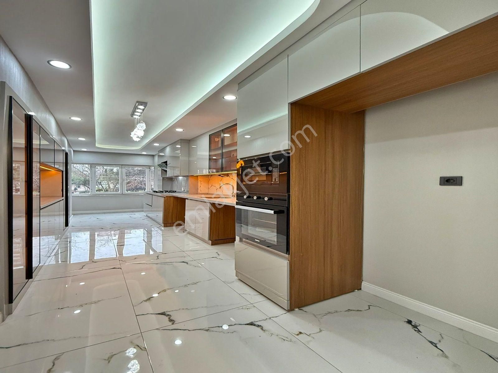 Şahane Yapı'dan Şık Tasarımlı Metrobüse Sadece 7 Dk Mesafede Satılık Daire!!! - Görsel 3