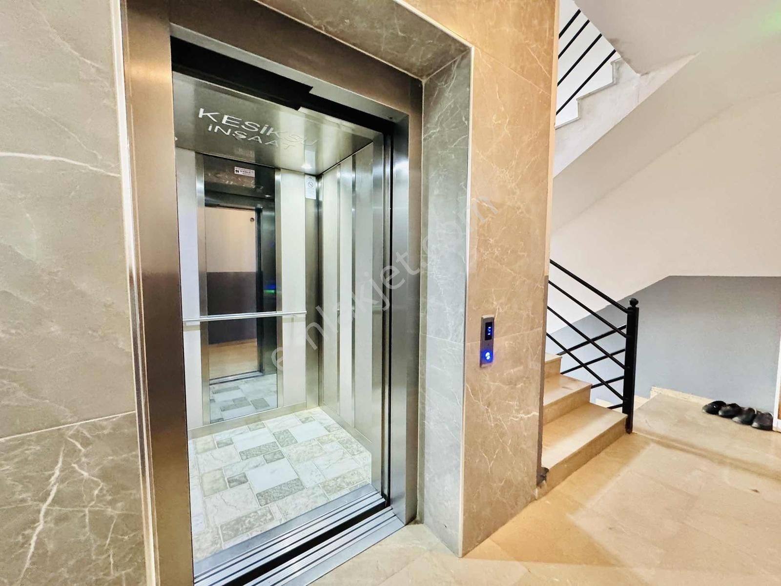 Hüsnü Karakaş'da 2+1 105m2 Asansörlü Temiz Kiralık Daire - Görsel 14