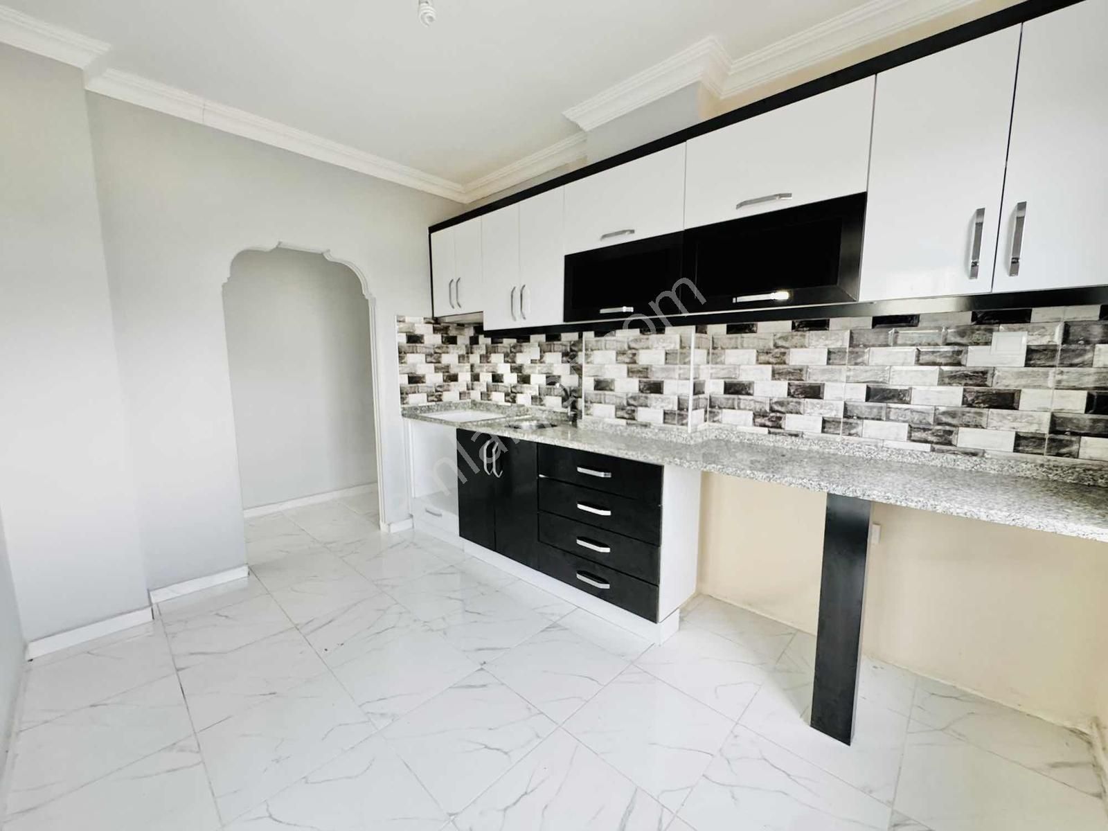 Hüsnü Karakaş'da 2+1 105m2 Asansörlü Temiz Kiralık Daire - Görsel 13