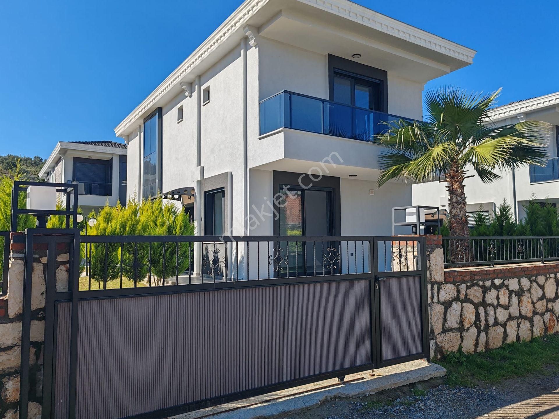 Didim'de Muhteşem 3+1 Satılık Villa Denize Yakın - Görsel 2