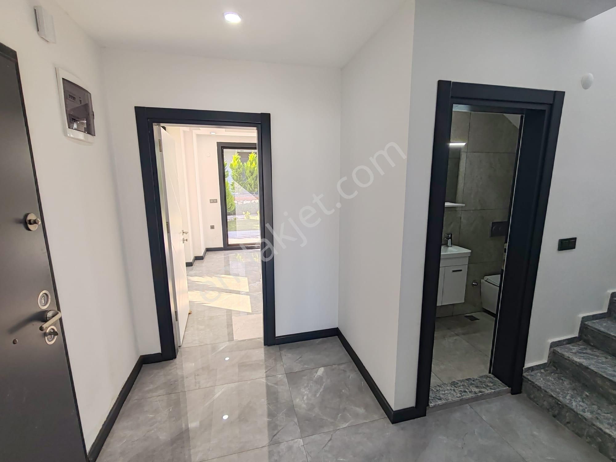 Didim'de Muhteşem 3+1 Satılık Villa Denize Yakın - Görsel 15