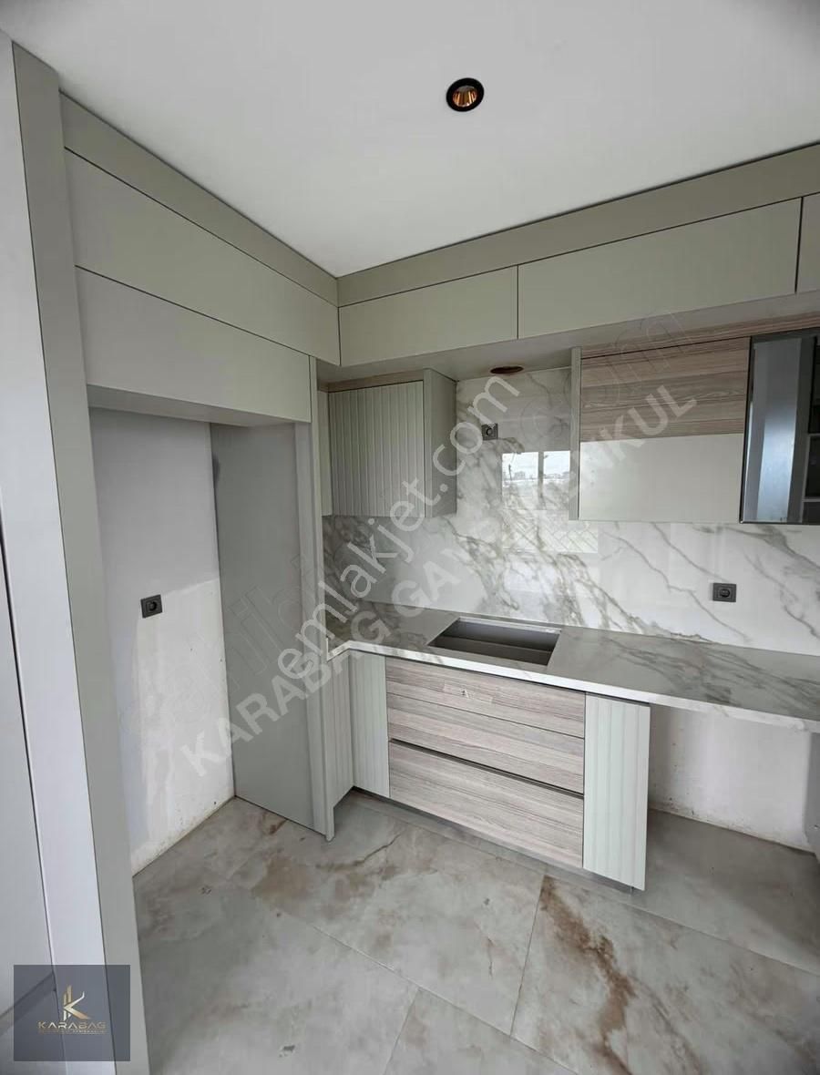 Karabağ'dan ! Prestijli Sitede Kapalı Otoparklı Giyinme Odalı - Görsel 14