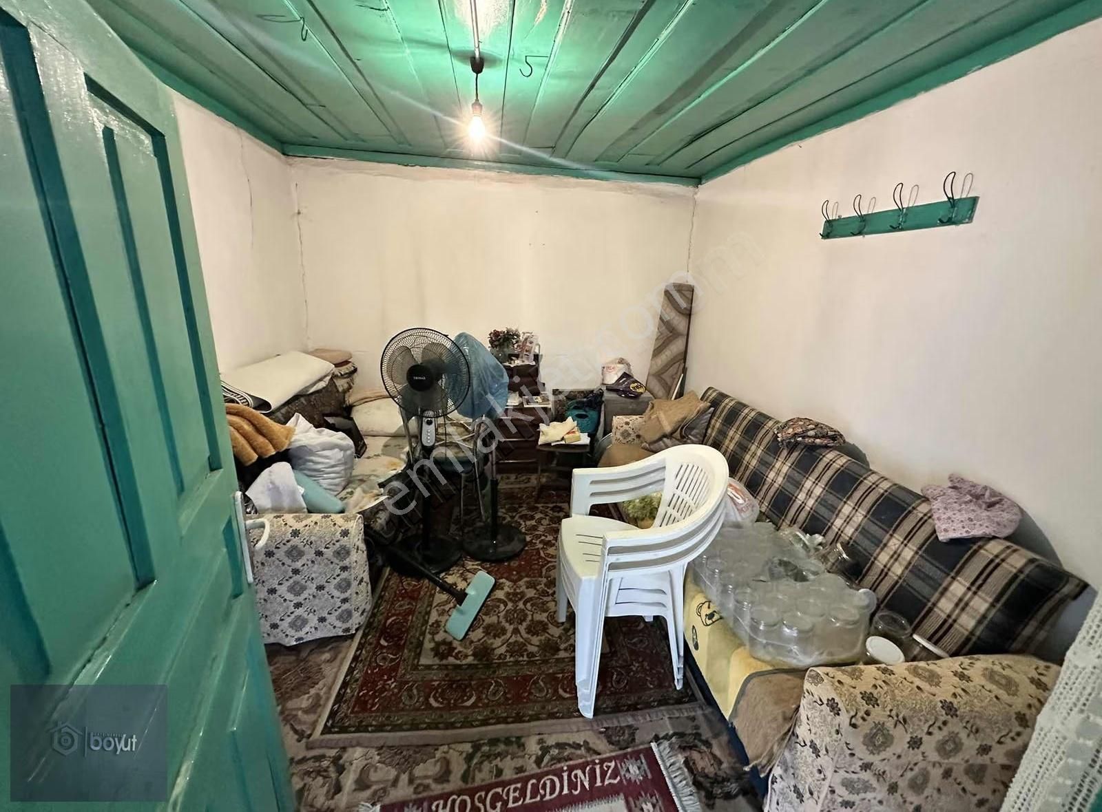 Boyut'tan Tek Yetkili 334m2 Net Arsası Olan Müstakil Köy Evi - Görsel 8