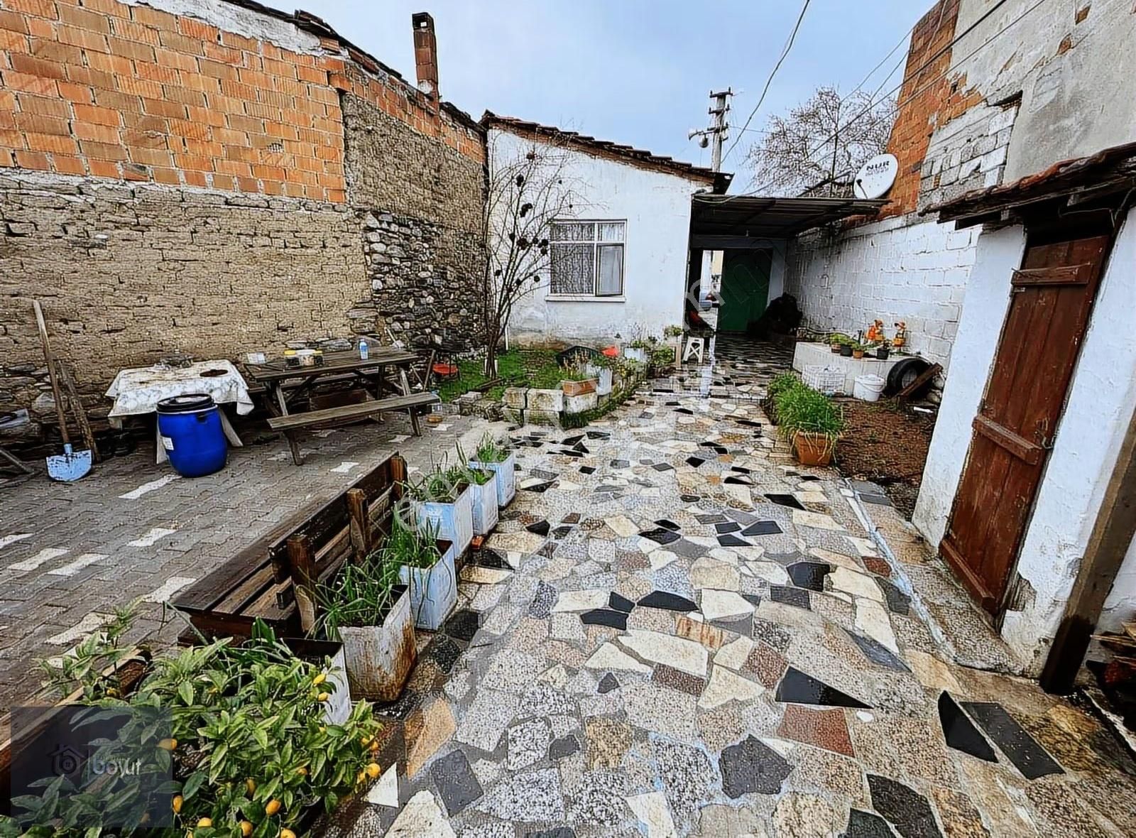 Boyut'tan Tek Yetkili 334m2 Net Arsası Olan Müstakil Köy Evi - Görsel 22