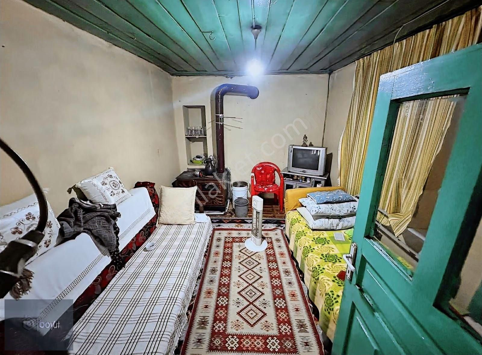 Boyut'tan Tek Yetkili 334m2 Net Arsası Olan Müstakil Köy Evi - Görsel 5