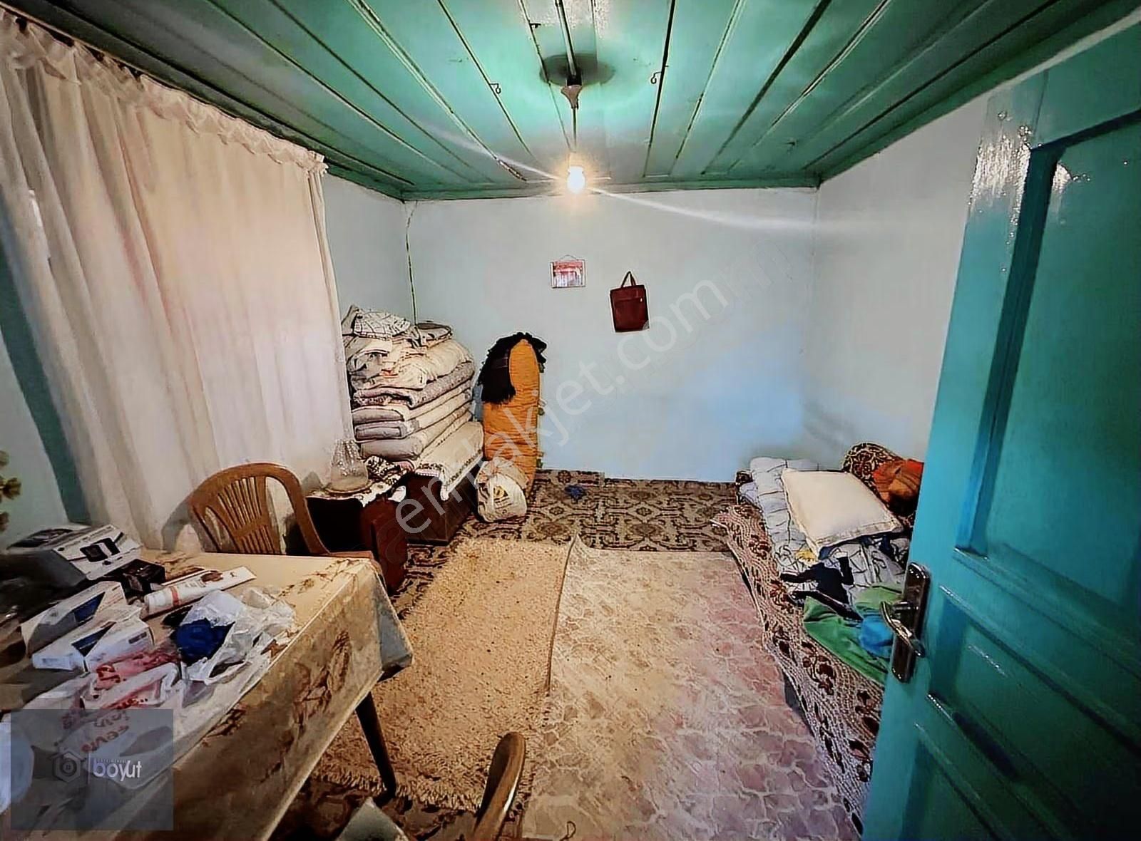 Boyut'tan Tek Yetkili 334m2 Net Arsası Olan Müstakil Köy Evi - Görsel 14