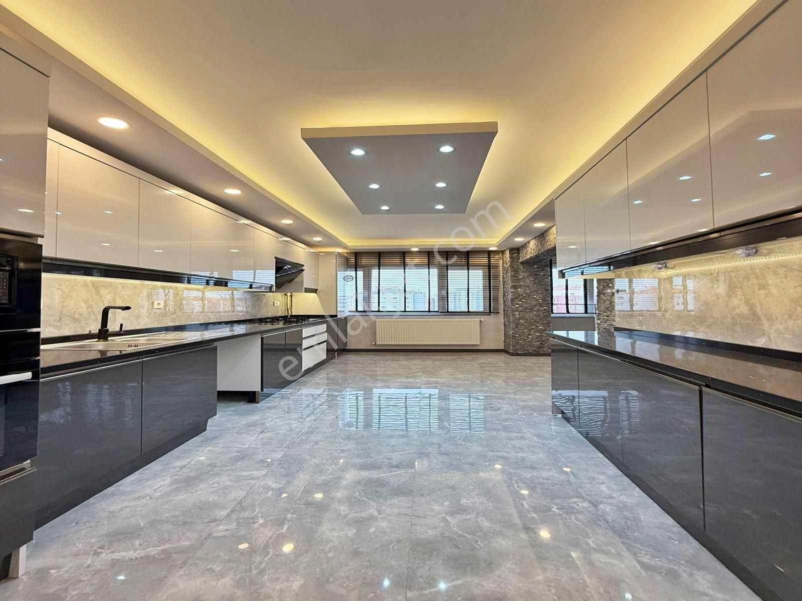 Şahane Yapı'dan Kaçırılmayacak Efsane Satılık Daire!!!