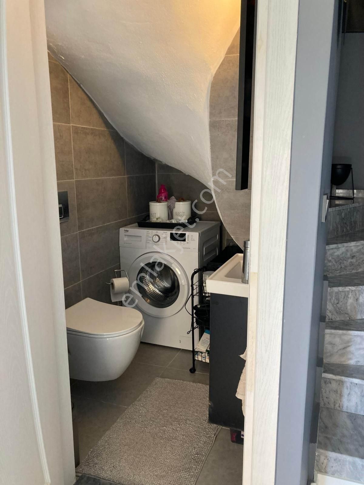 Kuşadası Bayraklıdedede Deniz Manzaralı Eşyalı 3+1 Villa - Görsel 8