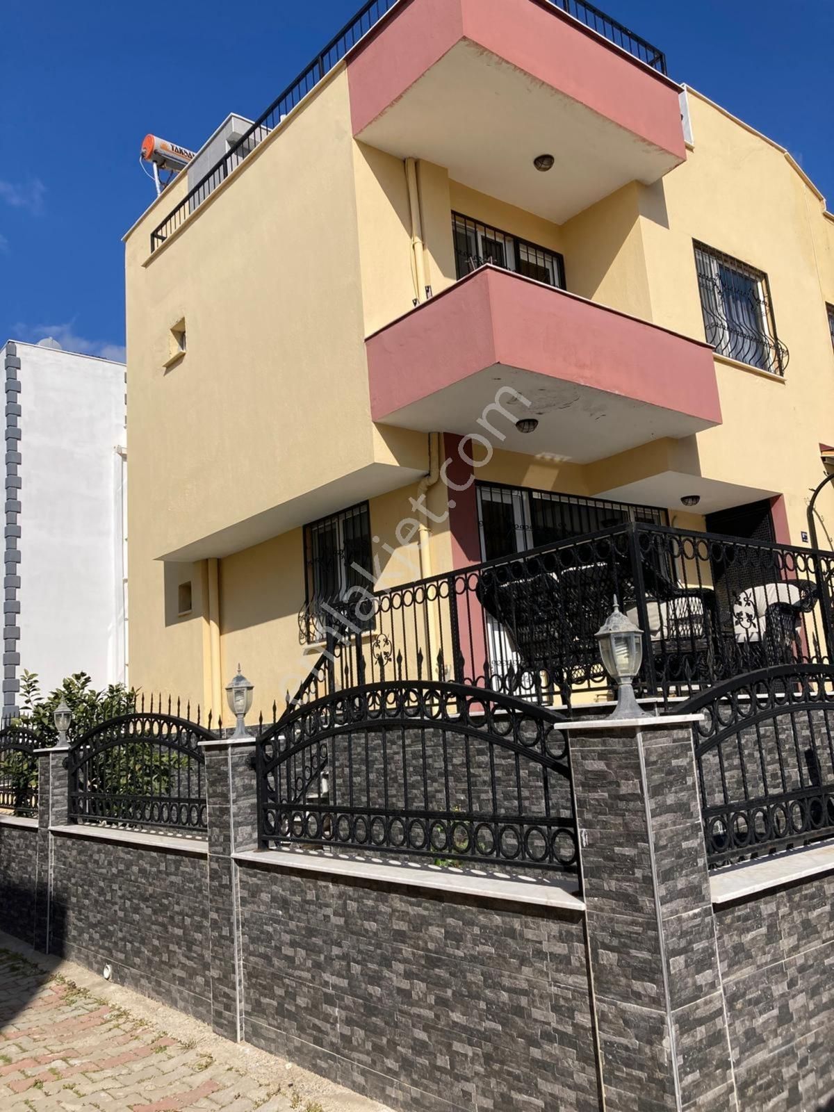 Kuşadası Bayraklıdedede Deniz Manzaralı Eşyalı 3+1 Villa - Görsel 6