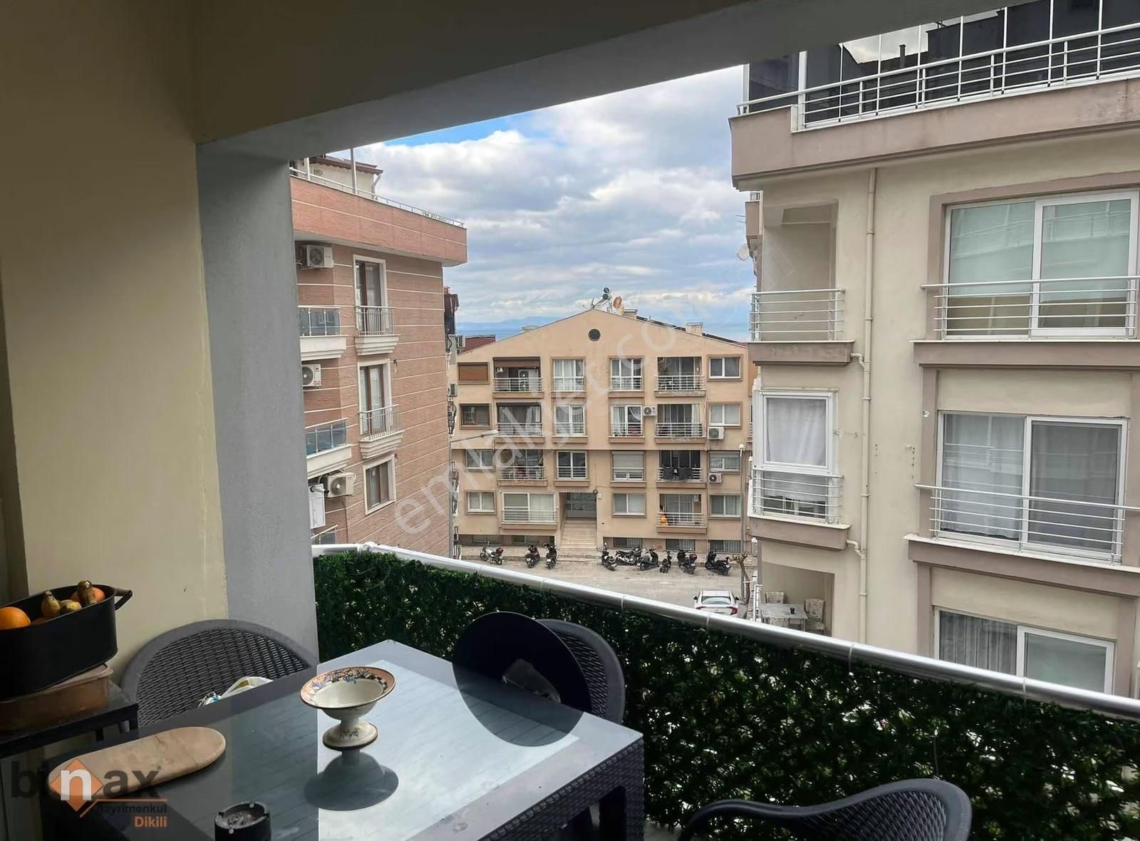 Dikili Merkezde Harika 3+1 Daire - Görsel 2