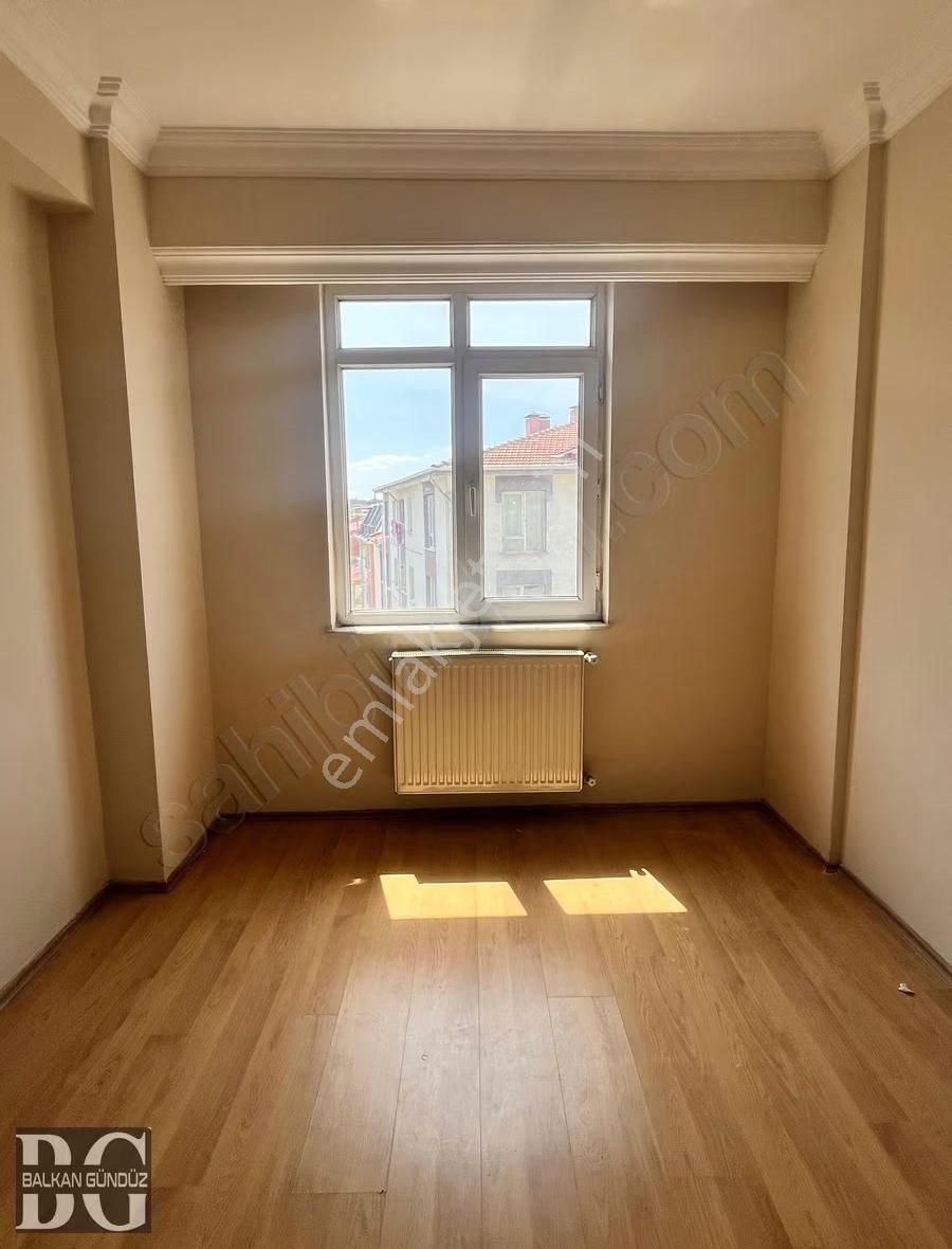 Balkan Gündüzden Eğitimciler Caddesinde 2+1 Daire
