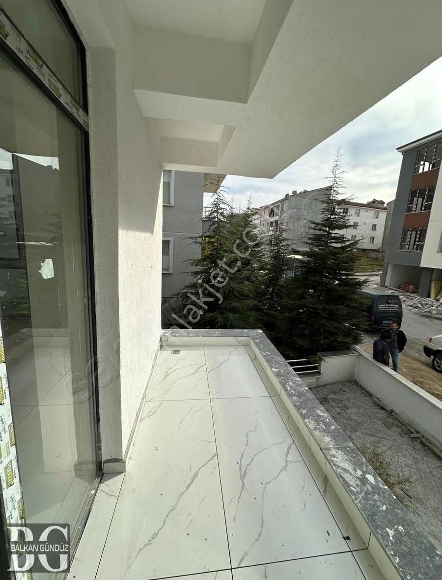 71 Evler Mah. Ertaş Tranvay Durağı Yanı Satılık 95 M² 2+1 - Görsel 6
