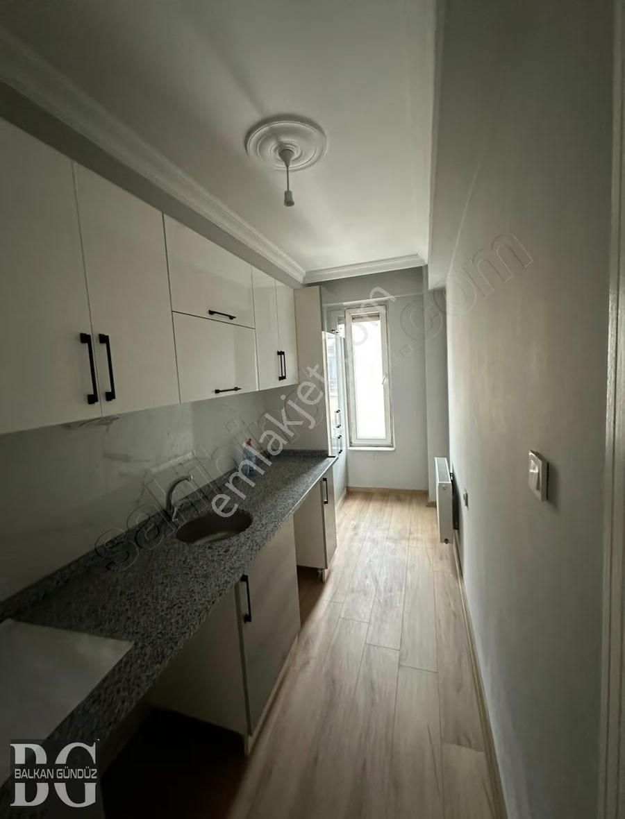 Balkan Gündüzden Üniversitesinin Karşısında Kiralık 2+0 Daire - Görsel 2