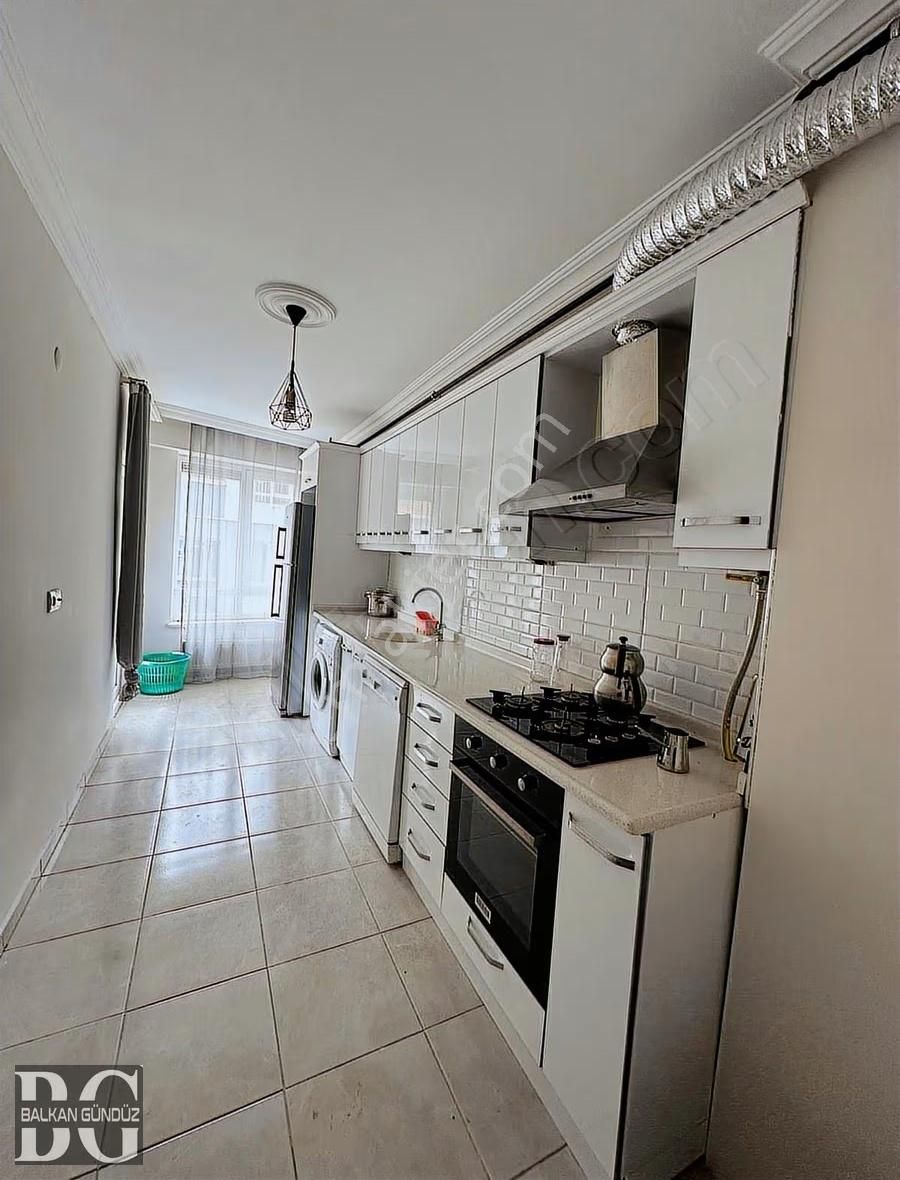 Balkan Gündüz'den Eğitimciler Cad Üzerinde Eşyalı Kiralık 2+1