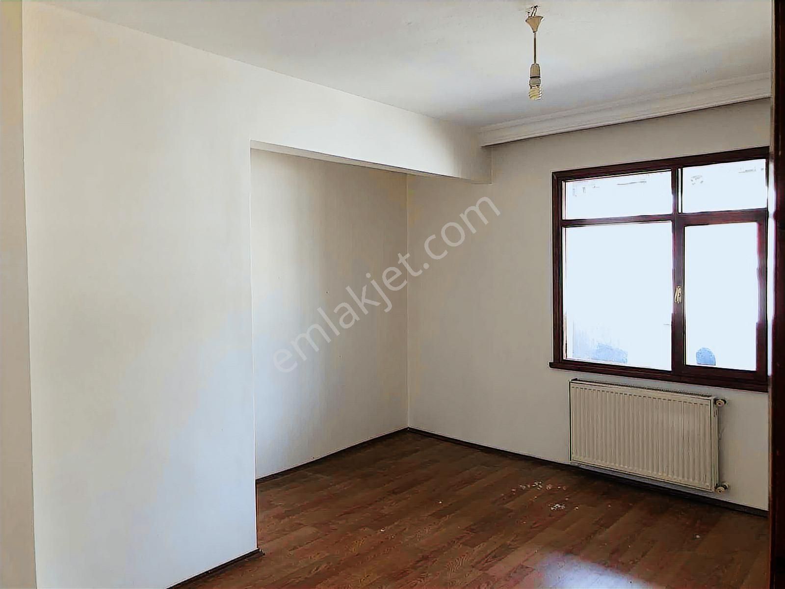 Sütçü İmam Caddesi Üzeri Kiralık Teraslı Balkonlu 2,5 +1 Daire - Görsel 8