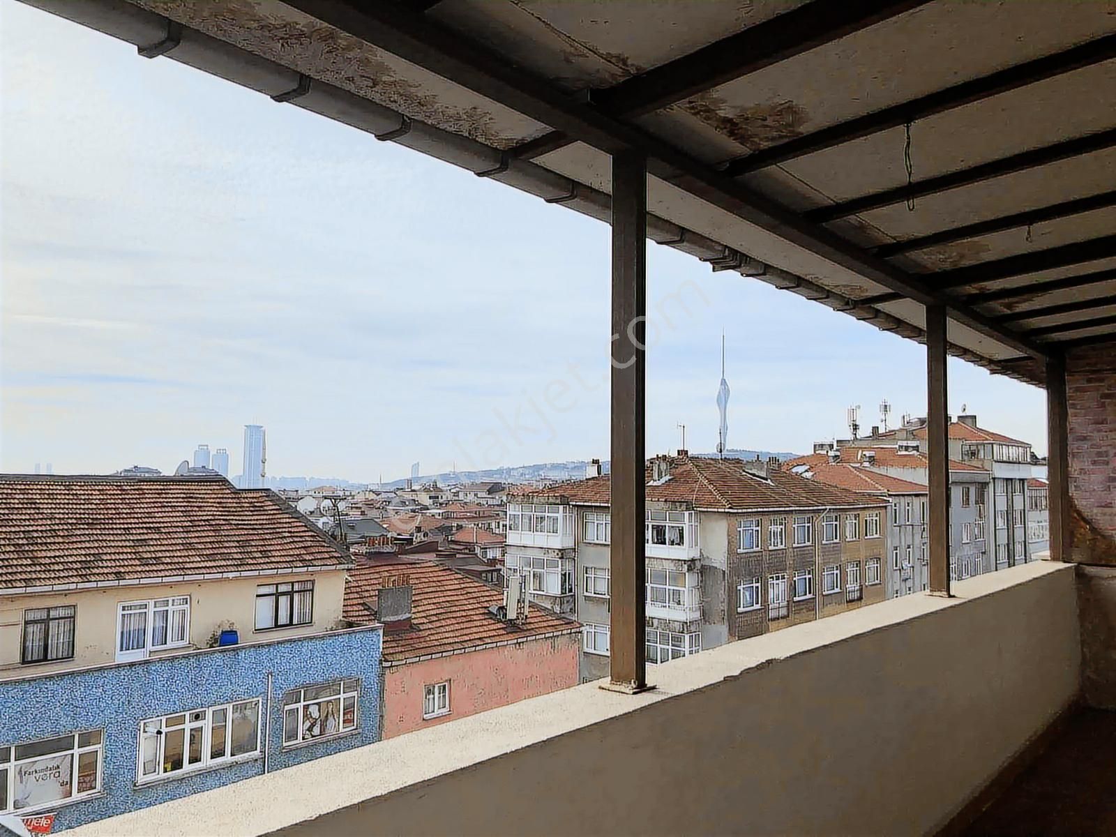 Sütçü İmam Caddesi Üzeri Kiralık Teraslı Balkonlu 2,5 +1 Daire - Görsel 13