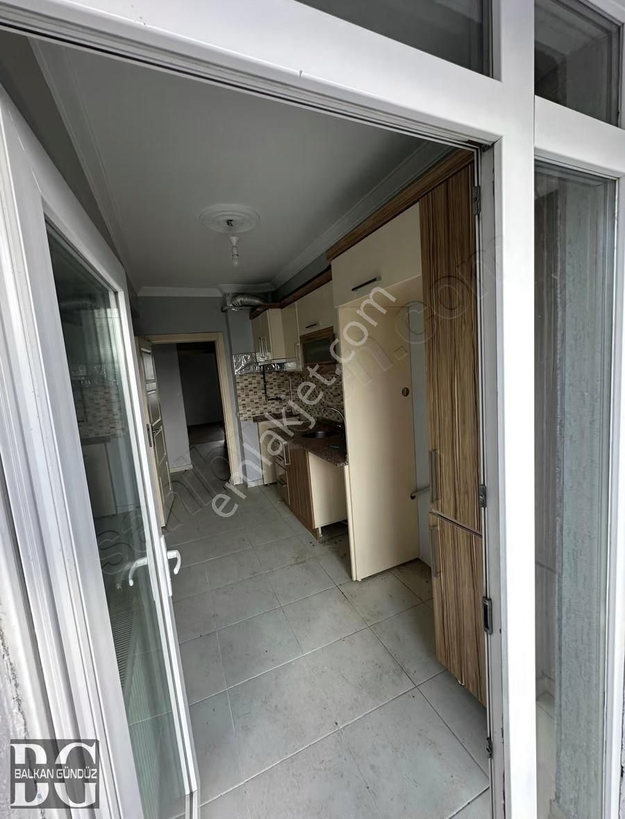 Balkan Gündüz'den Eğitimciler Caddesi Üzerinde Kiralık 2+1 - Görsel 19