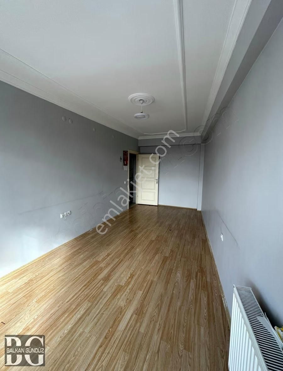 Balkan Gündüz'den Eğitimciler Caddesi Üzerinde Kiralık 2+1 - Görsel 7