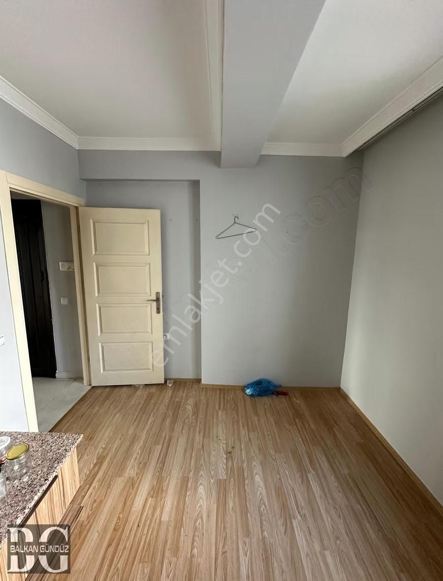 Balkan Gündüz'den Eğitimciler Caddesi Üzerinde Kiralık 2+1 - Görsel 14