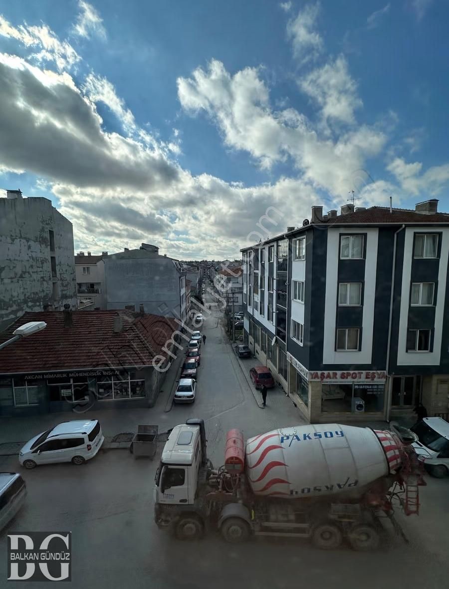 Balkan Gündüz'den Eğitimciler Caddesi Üzerinde Kiralık 2+1 - Görsel 21