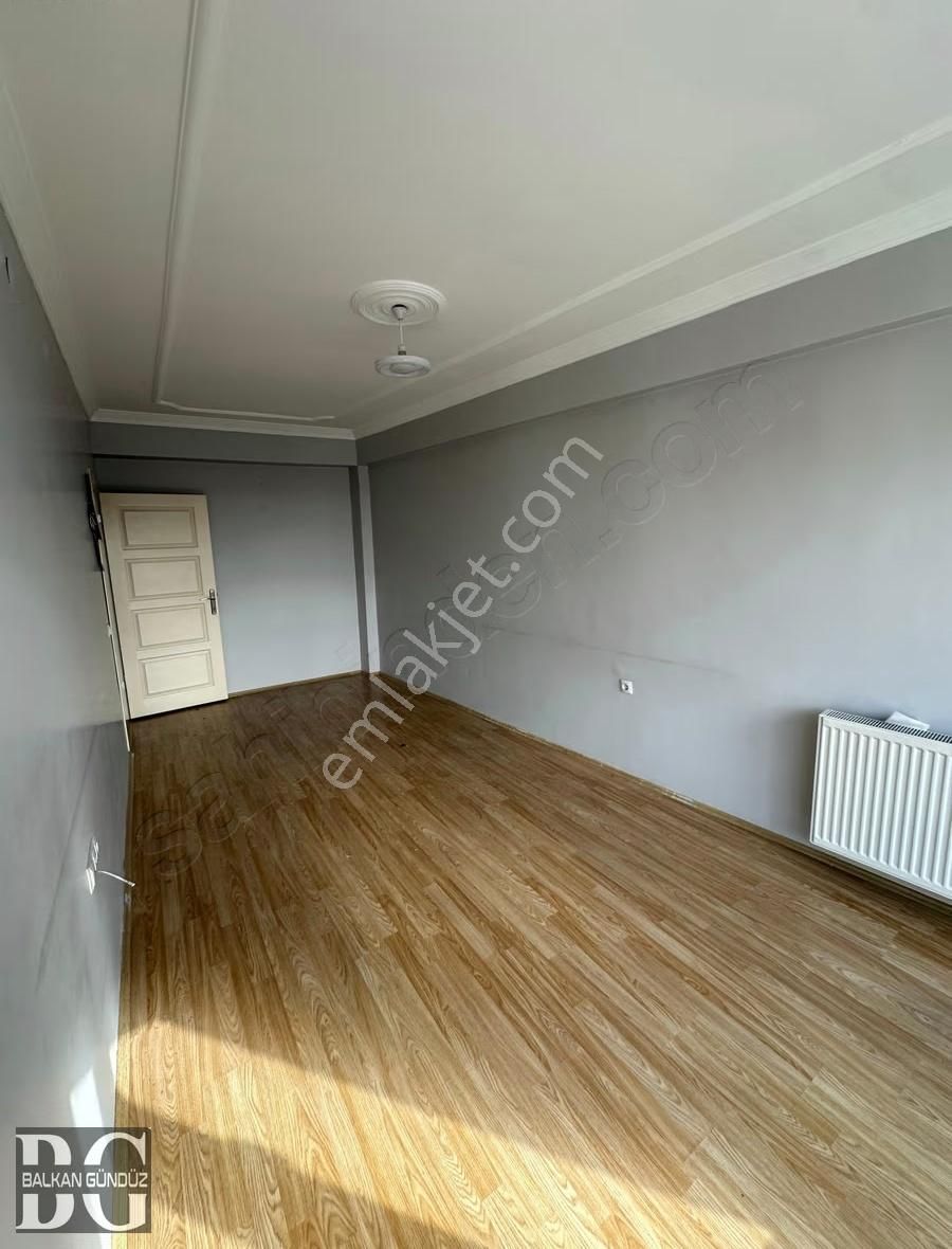Balkan Gündüz'den Eğitimciler Caddesi Üzerinde Kiralık 2+1 - Görsel 8